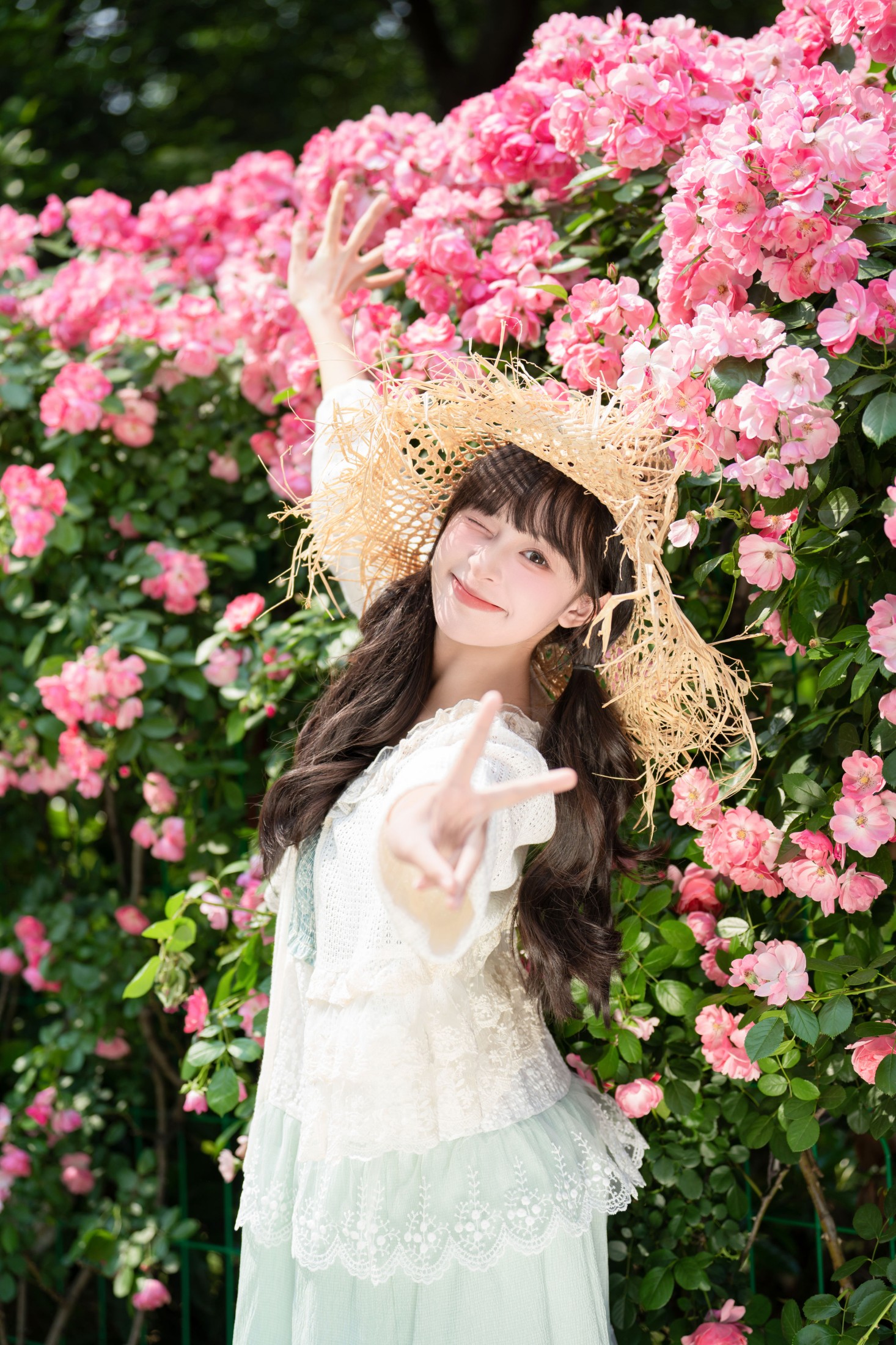 夏芋小年 – 《五月的蔷薇》[35P]