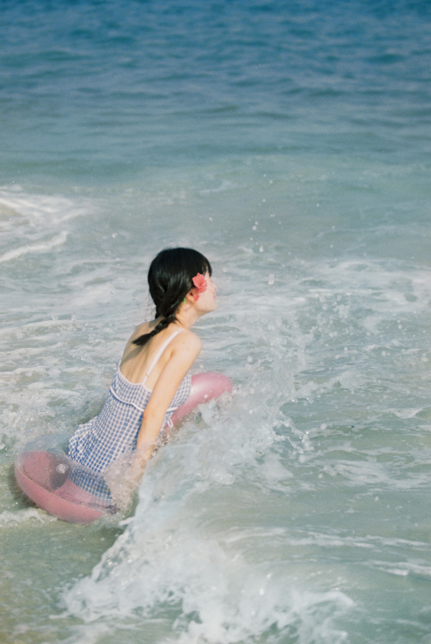 十月 – 《一起去海边游泳吧》[19P]