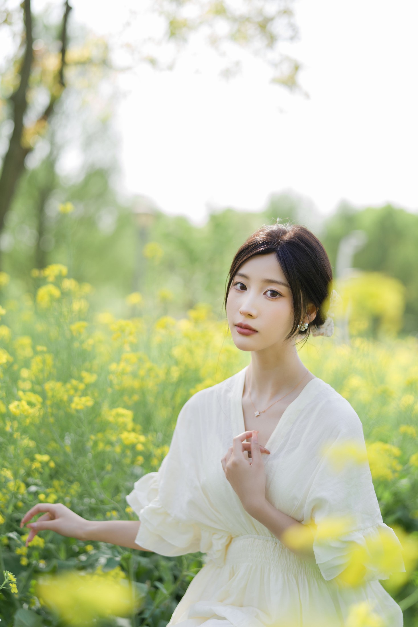 栀栀雯 – 《梦幻花海》[44P]