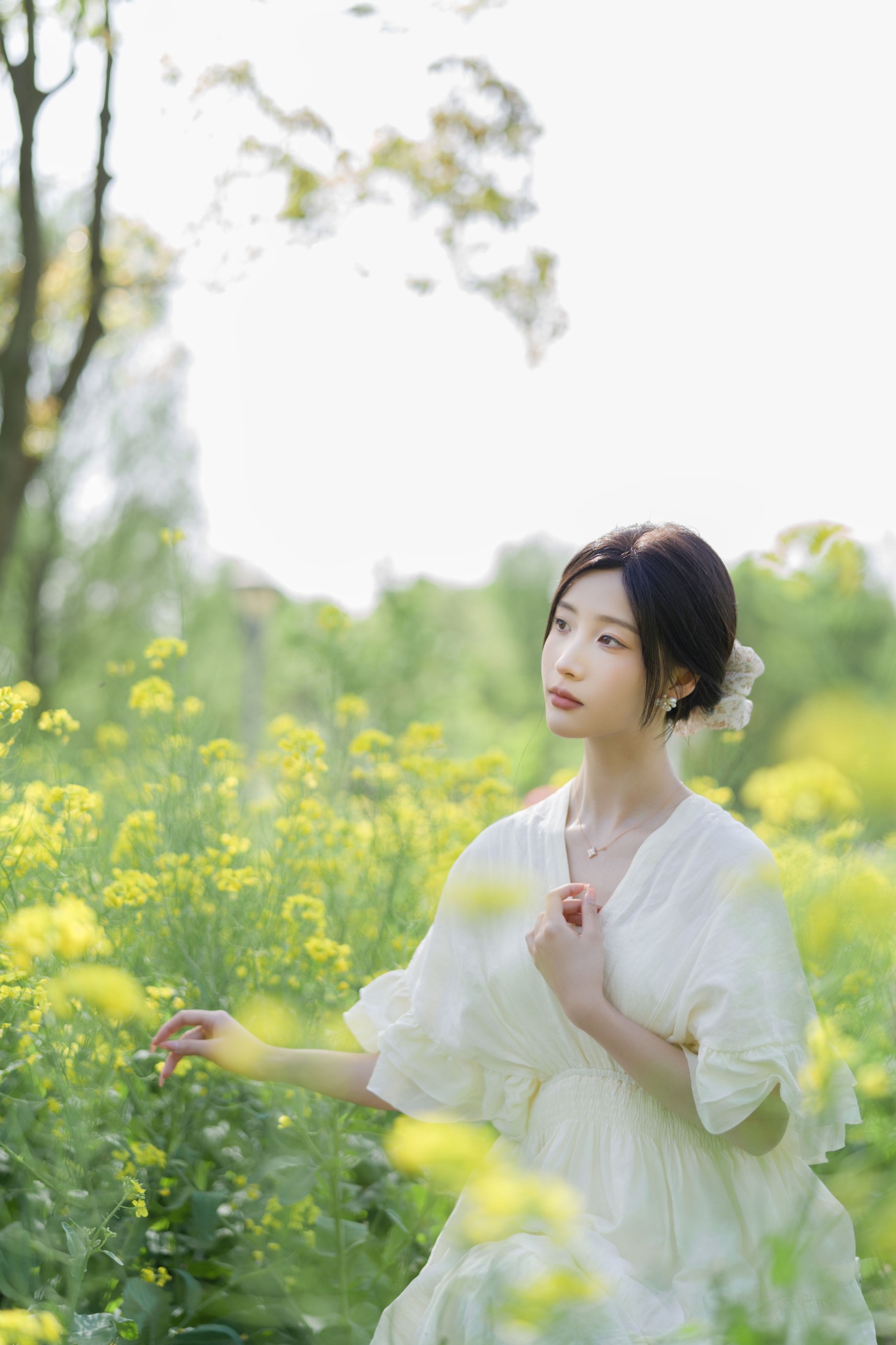 栀栀雯 – 《梦幻花海》[44P]