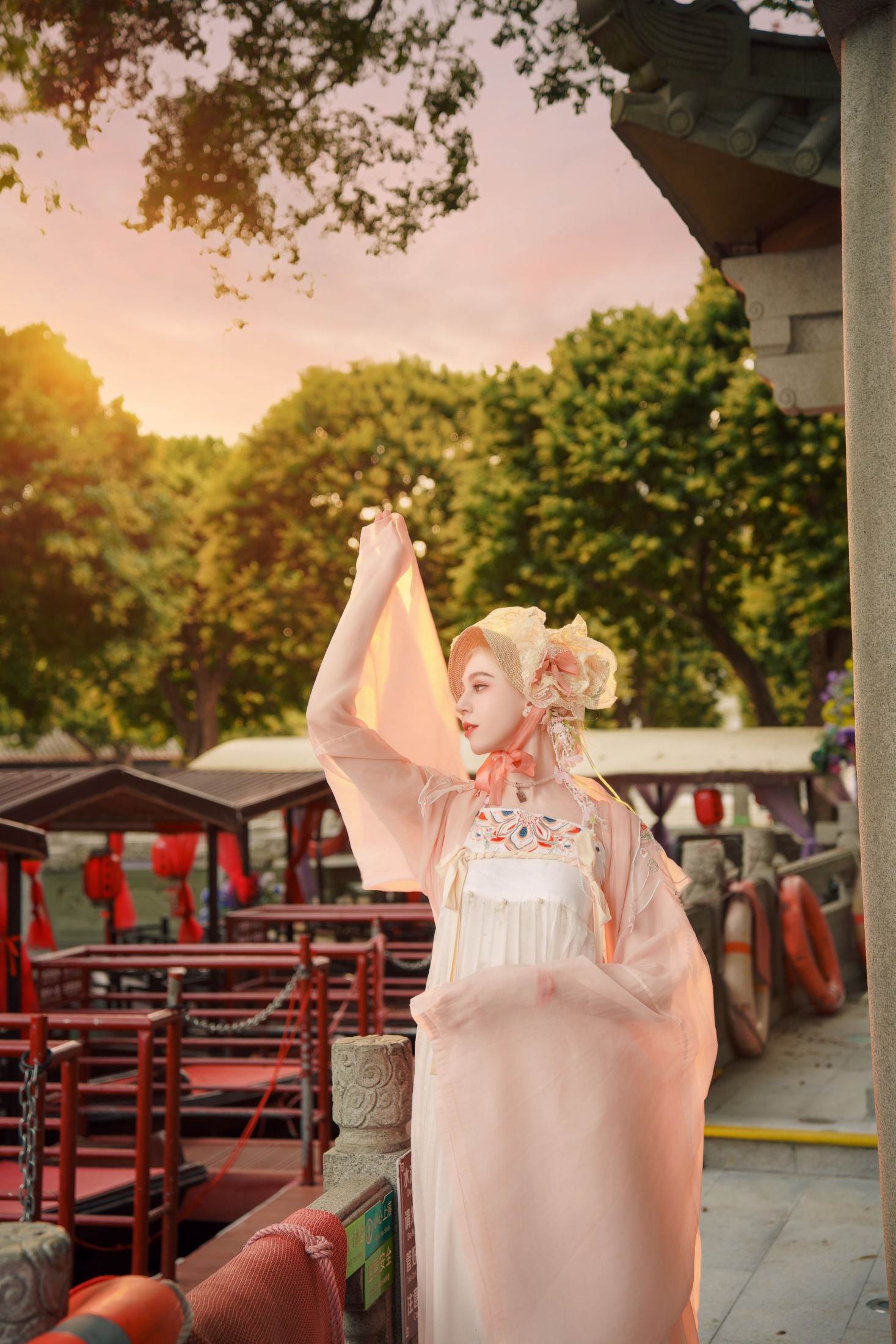 茱莉亚 – 《异域风情，俄罗斯小美女》[19P]