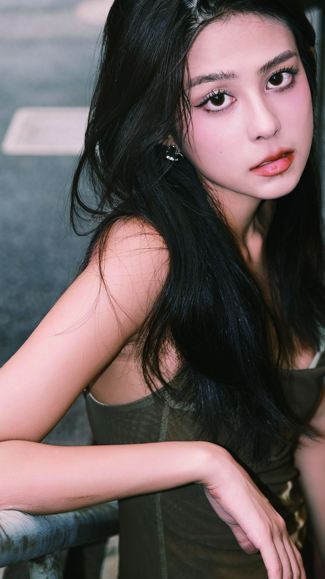 陈圆 – 《街角》[14P]