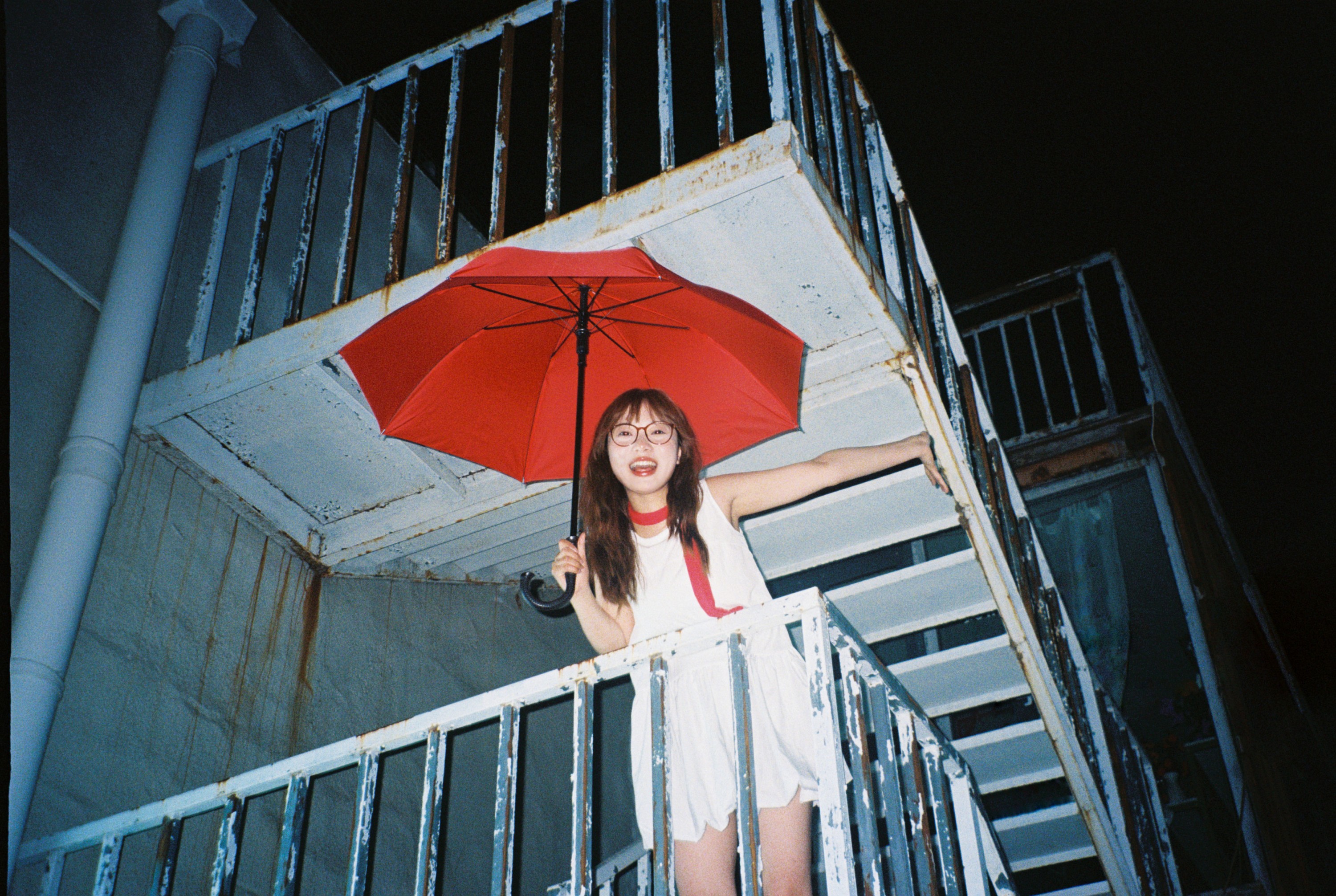 吴椿椿 – 《我的胶片机在晚上也不会撒谎！》[14P]