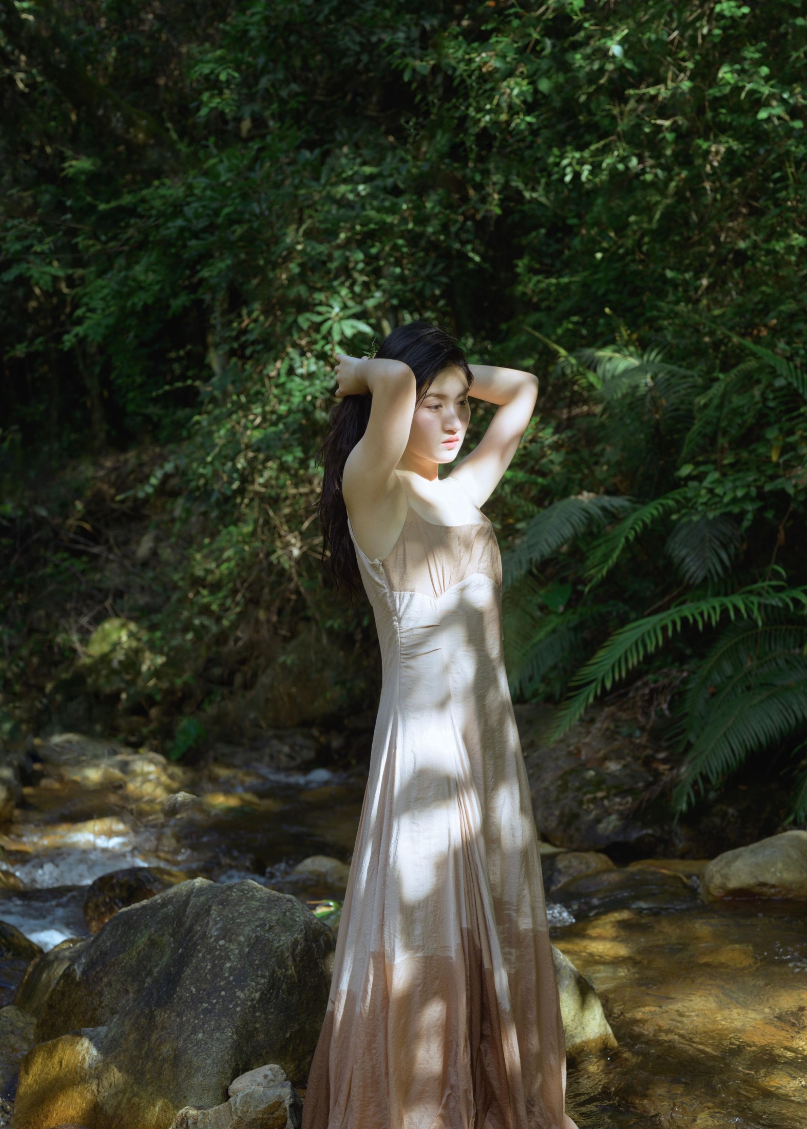 椰汁之之 – 《山溪》[17P]