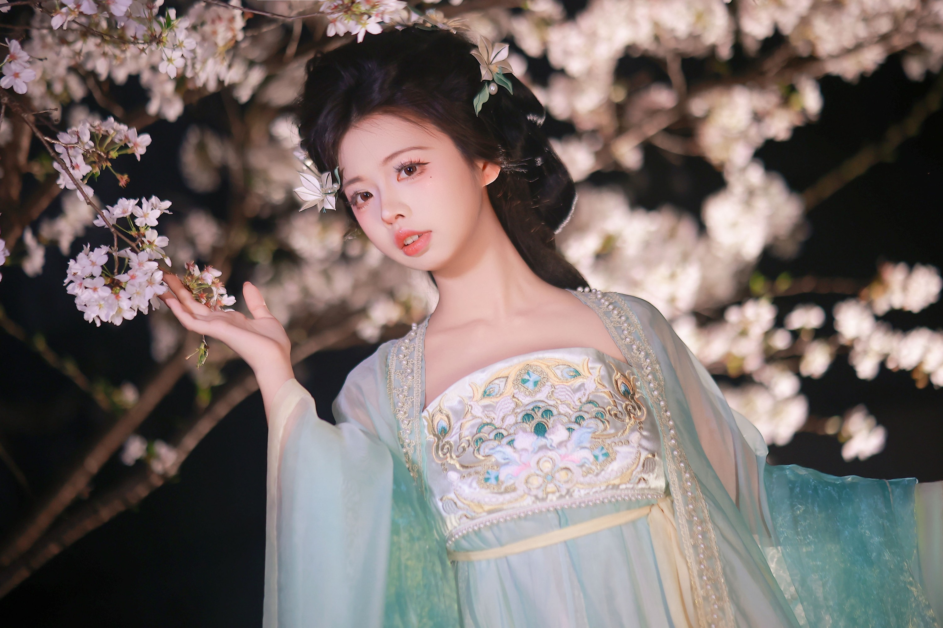 肥肥 – 《樱花与少女》[15P]