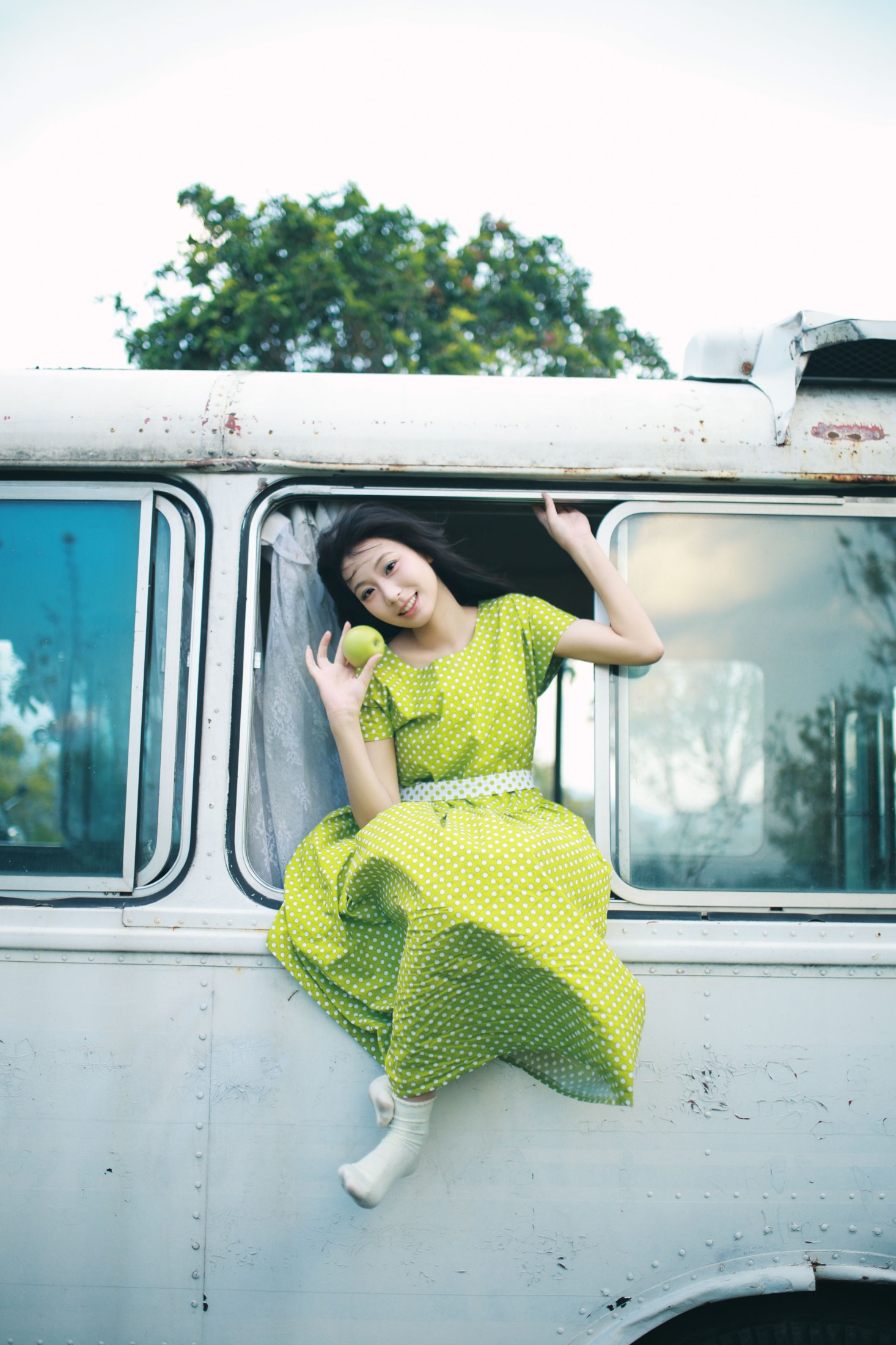 小u – 《青苹果写真》[30P]