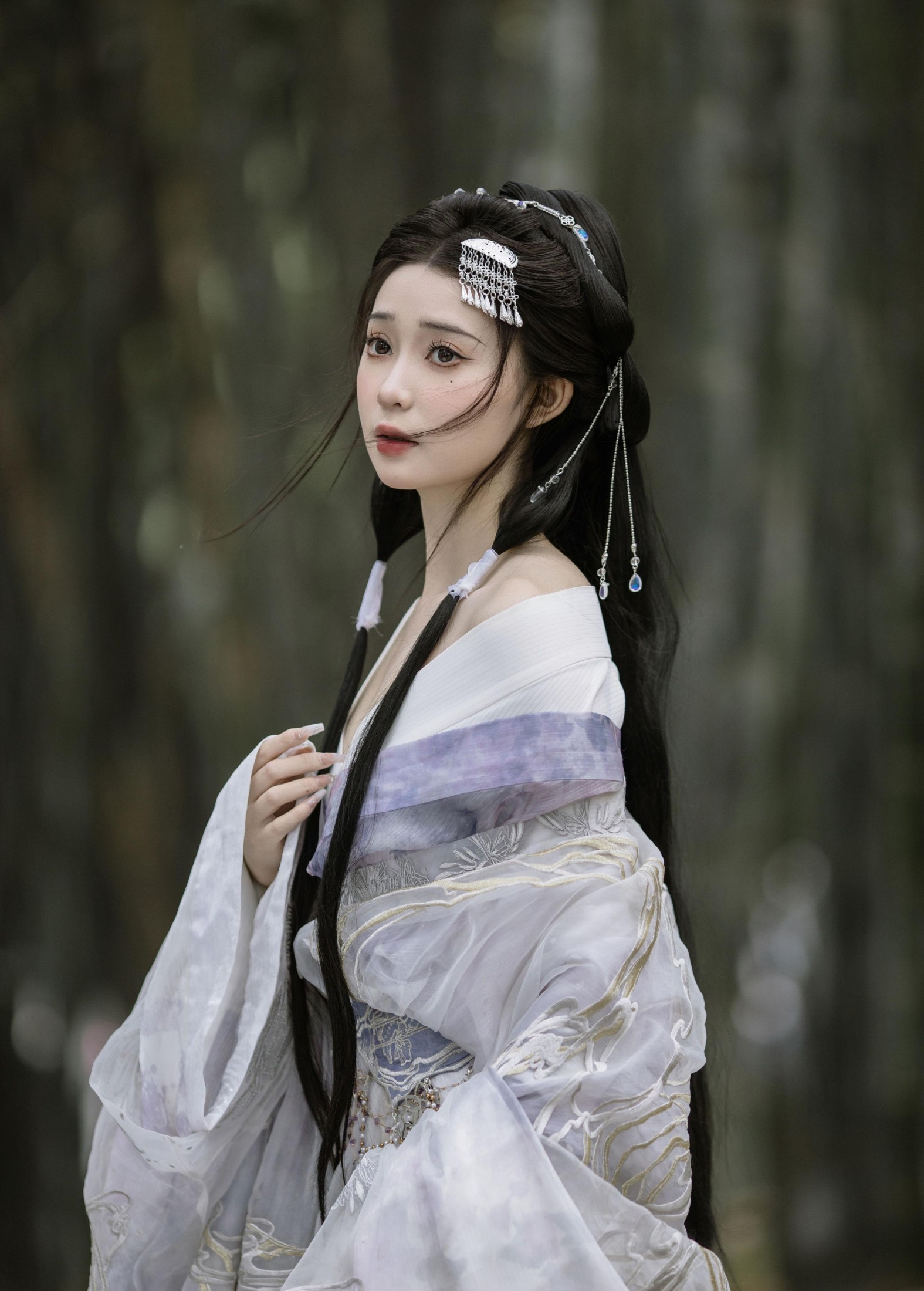 褚鸢鸢 – 《今天的风是杜鹃花香》[18P]