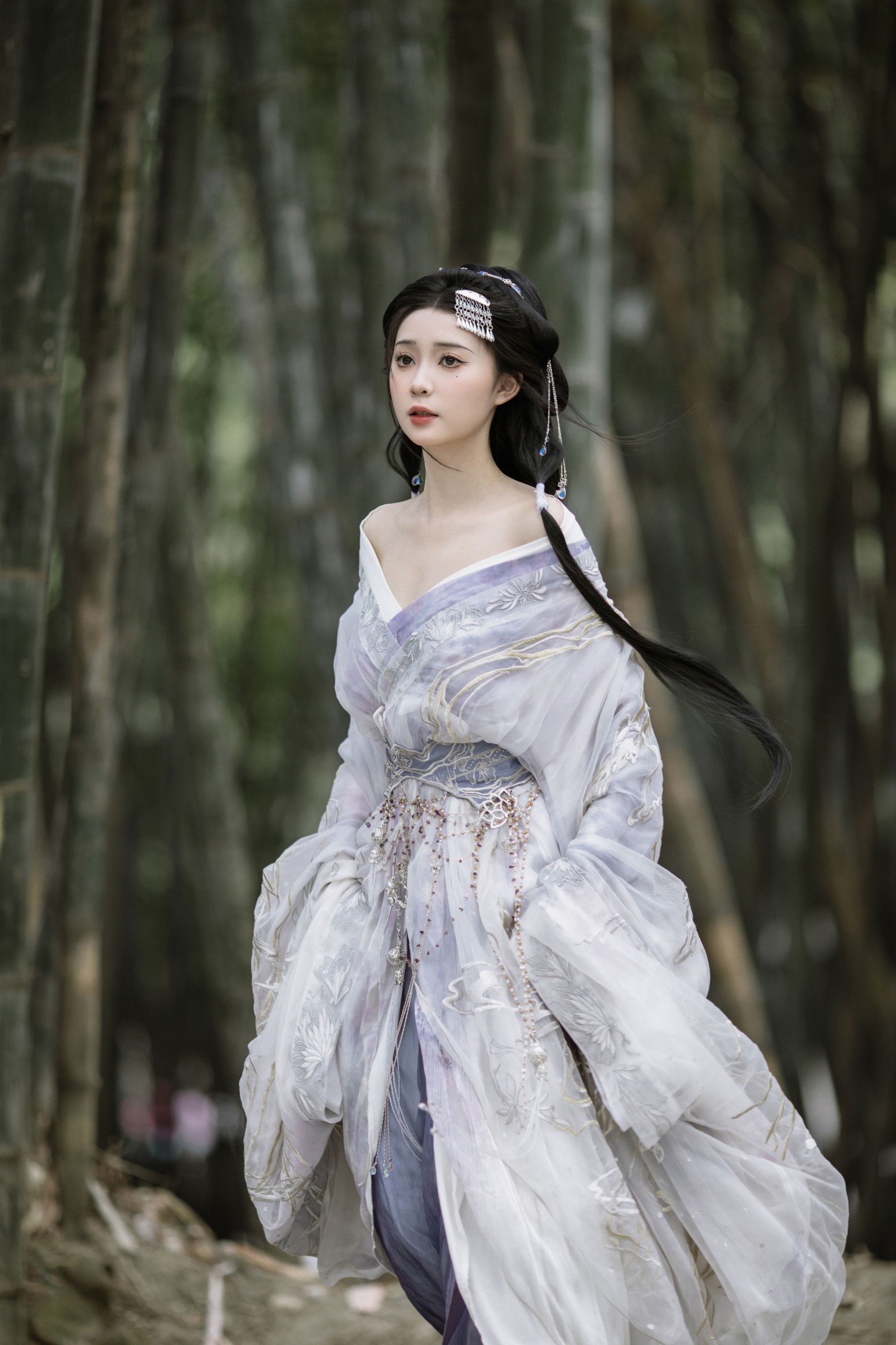 褚鸢鸢 – 《今天的风是杜鹃花香》[18P]