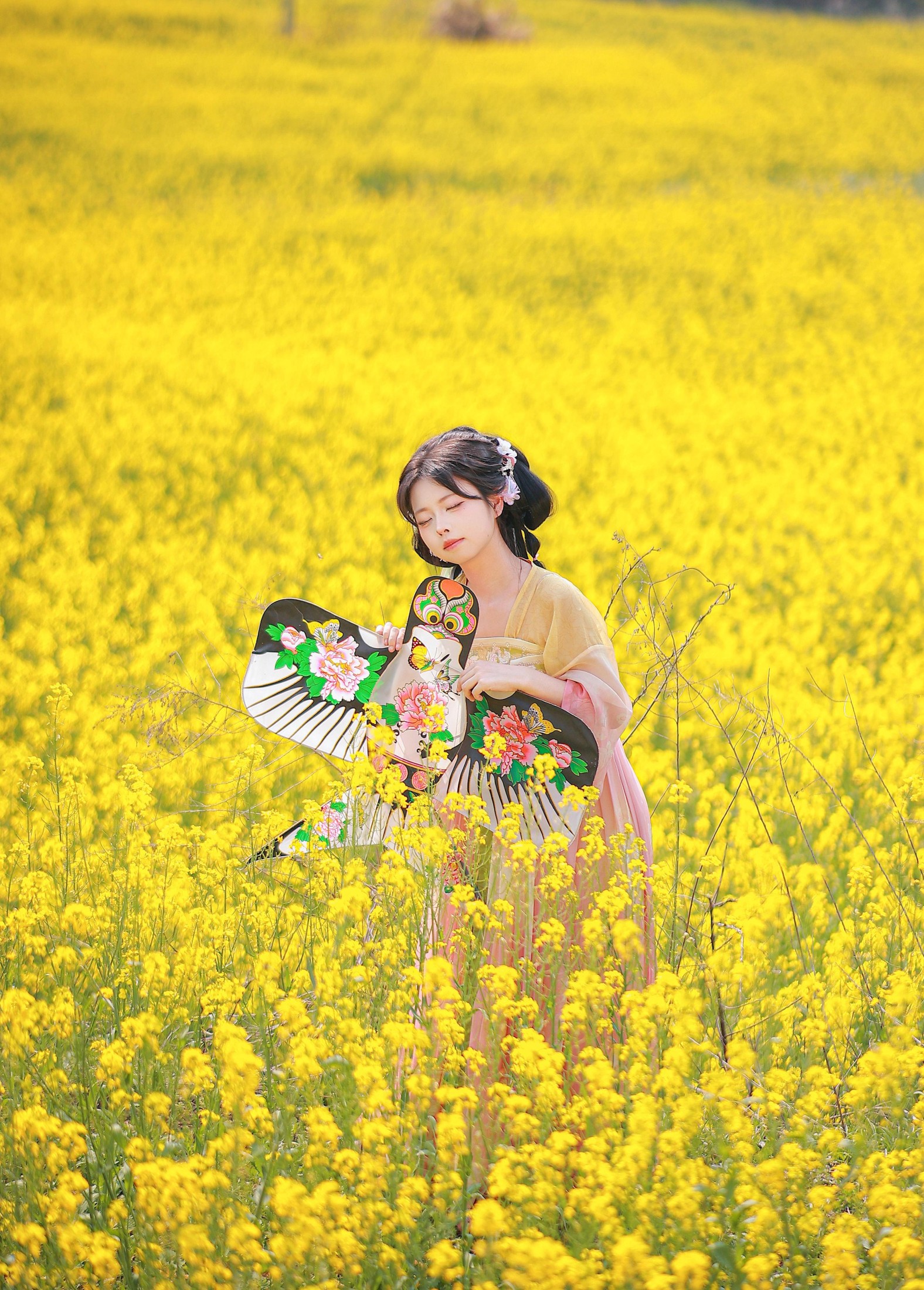 肥肥 – 《油菜花田》[21P]