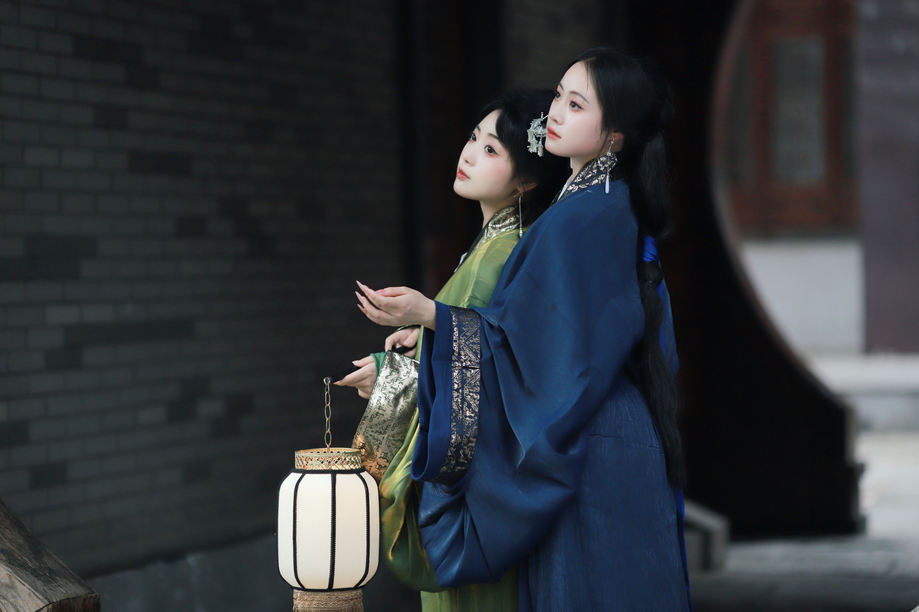 富江 小羊咩咩 – 《入眸》[13P]