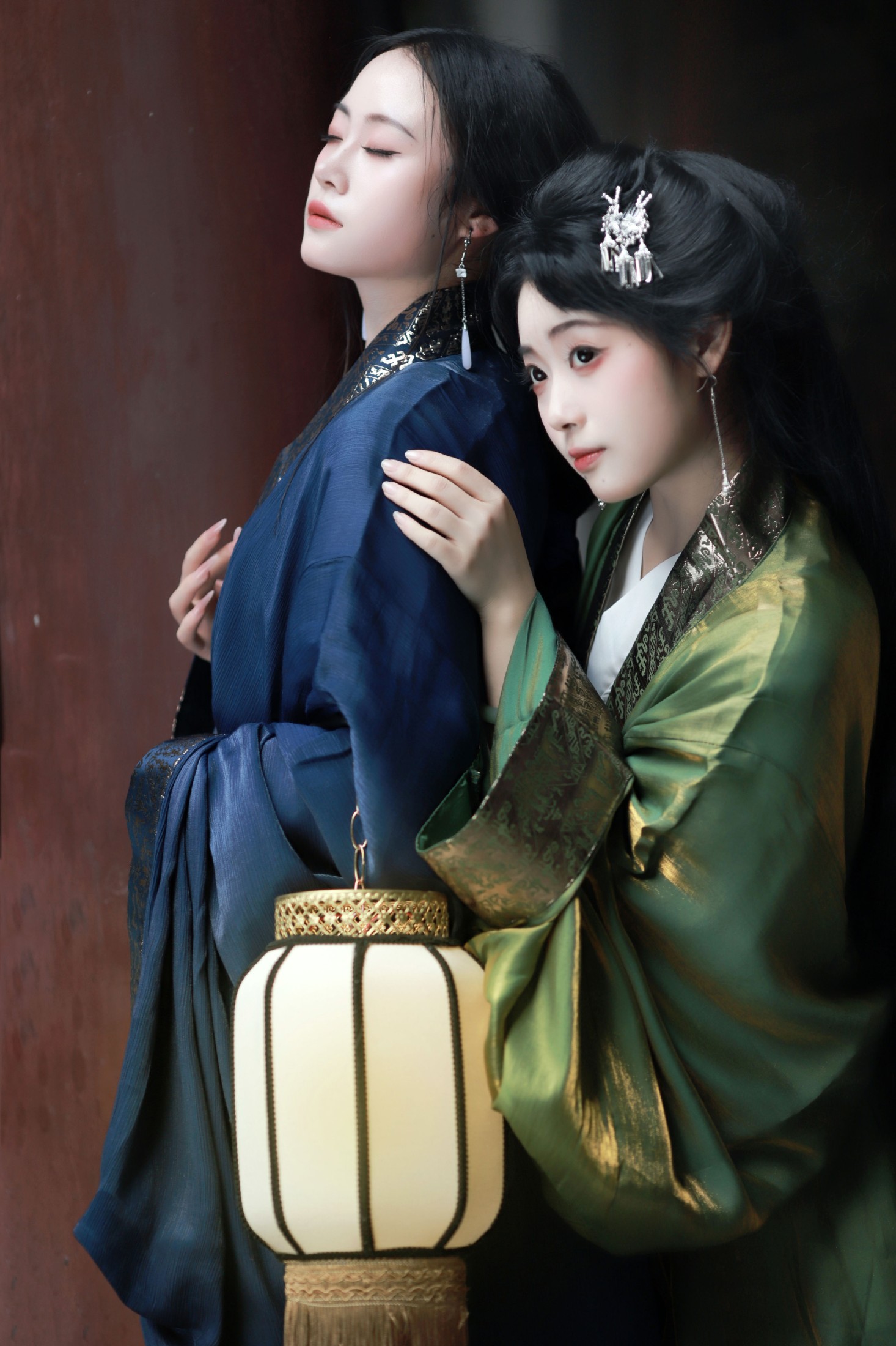 富江 小羊咩咩 – 《入眸》[13P]