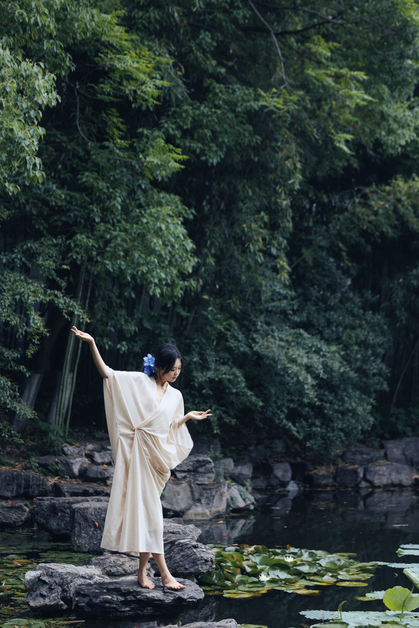 晨曦 – 《柳岸花明又一村》[36P]