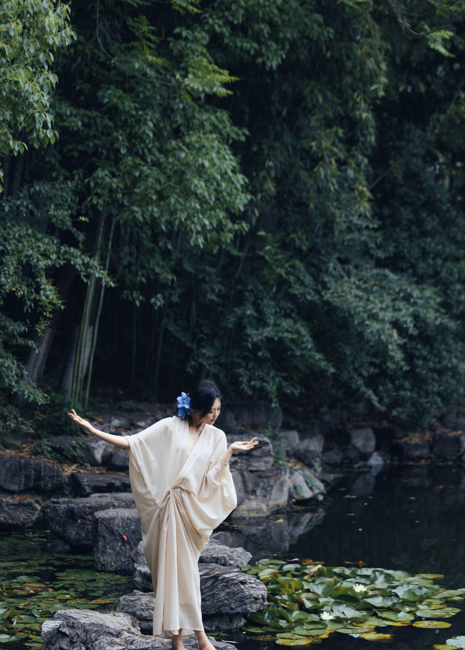 晨曦 – 《柳岸花明又一村》[36P]