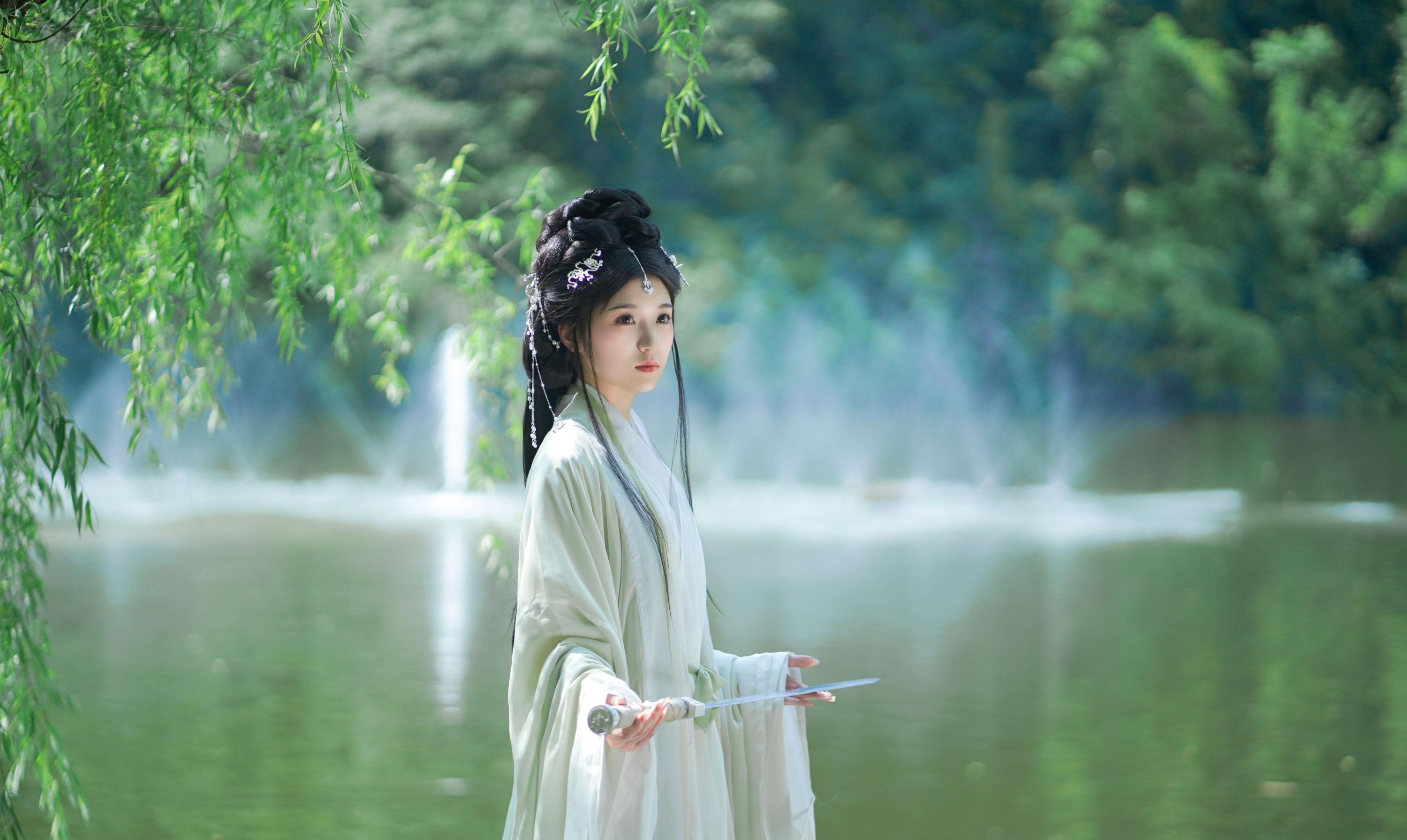 梓榆喝点甜的呀 – 《师姐》[13P]