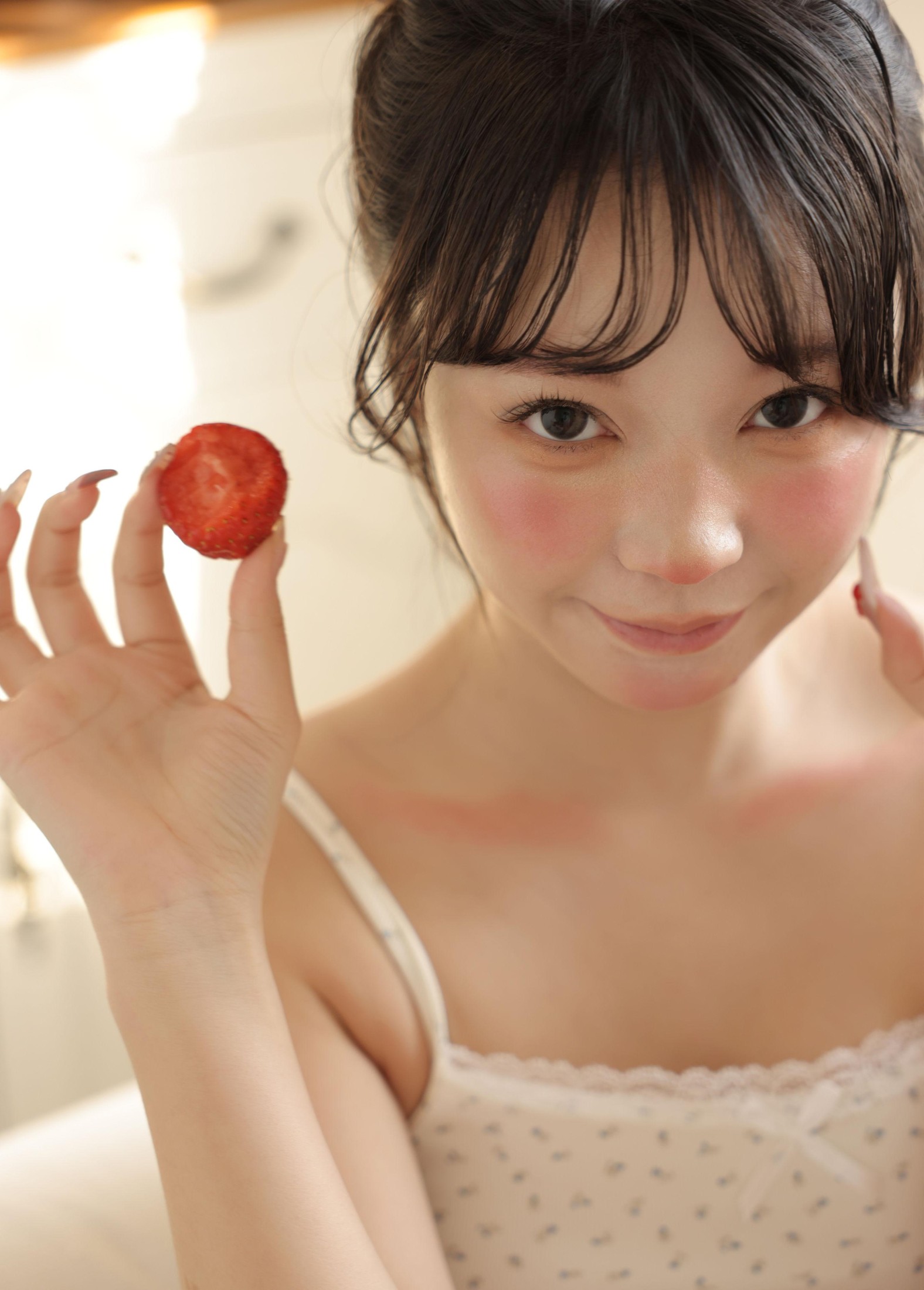 Disexi思宁 – 《草莓》[26P]