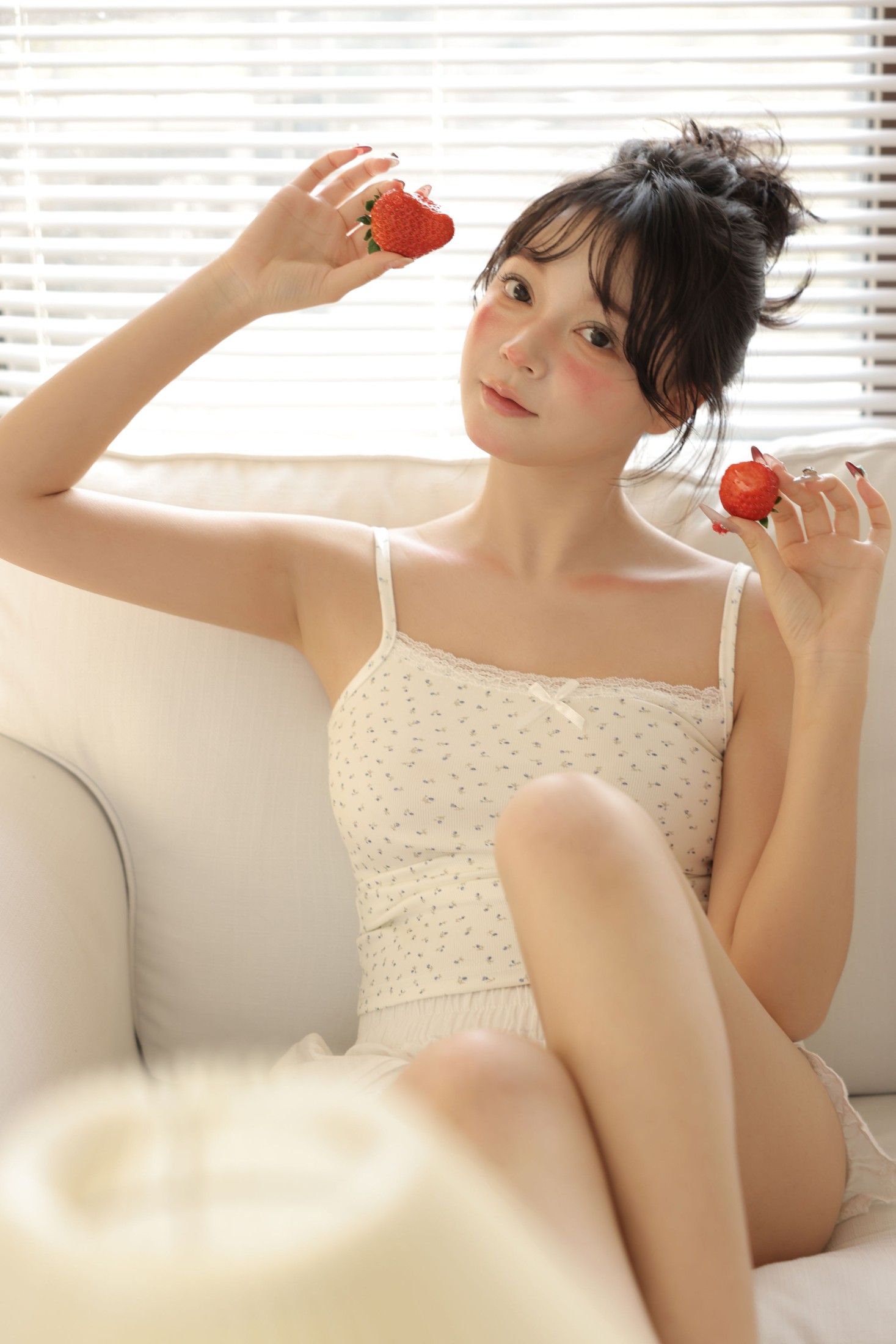 Disexi思宁 – 《草莓》[26P]