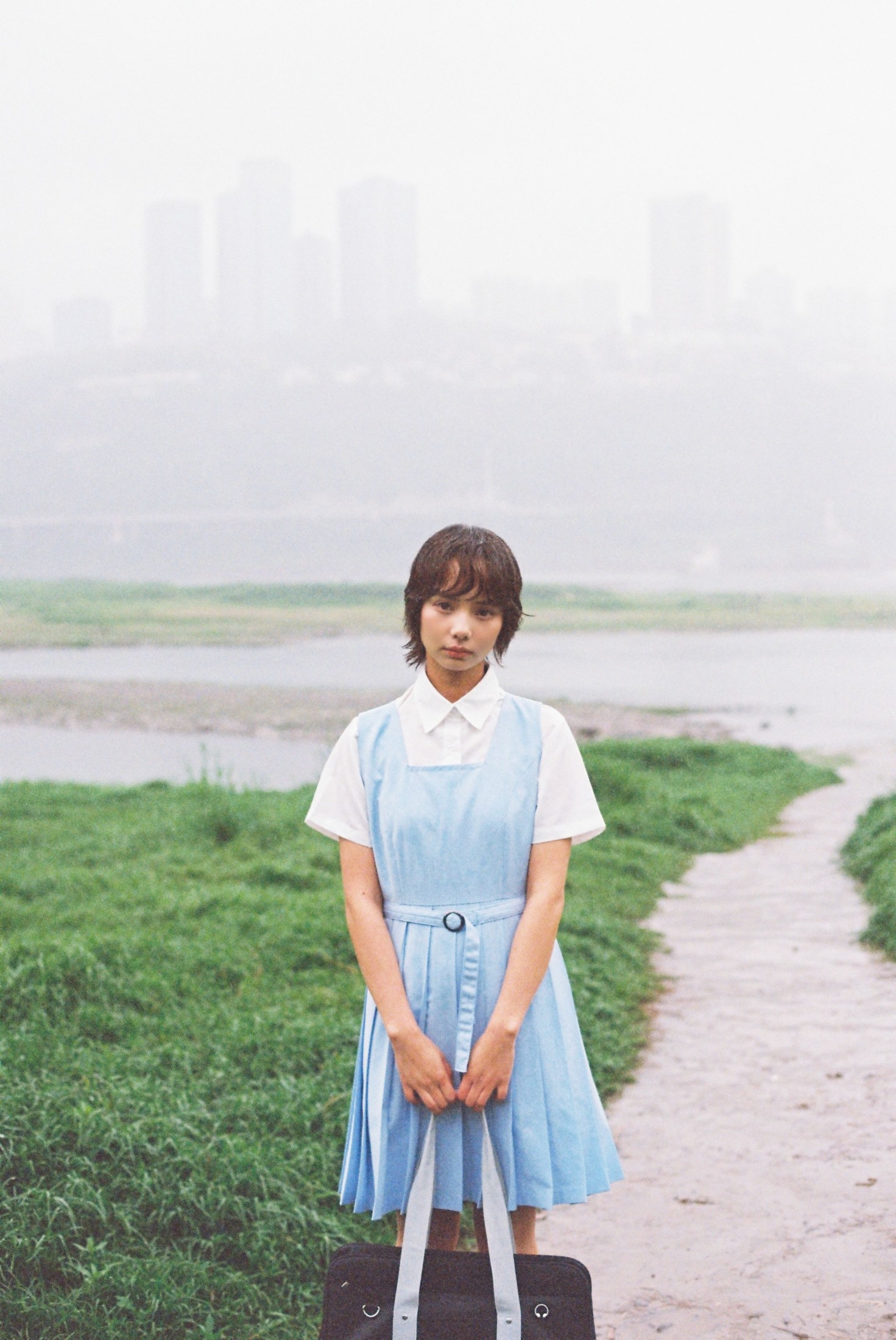 一一 – 《雨天》[16P]