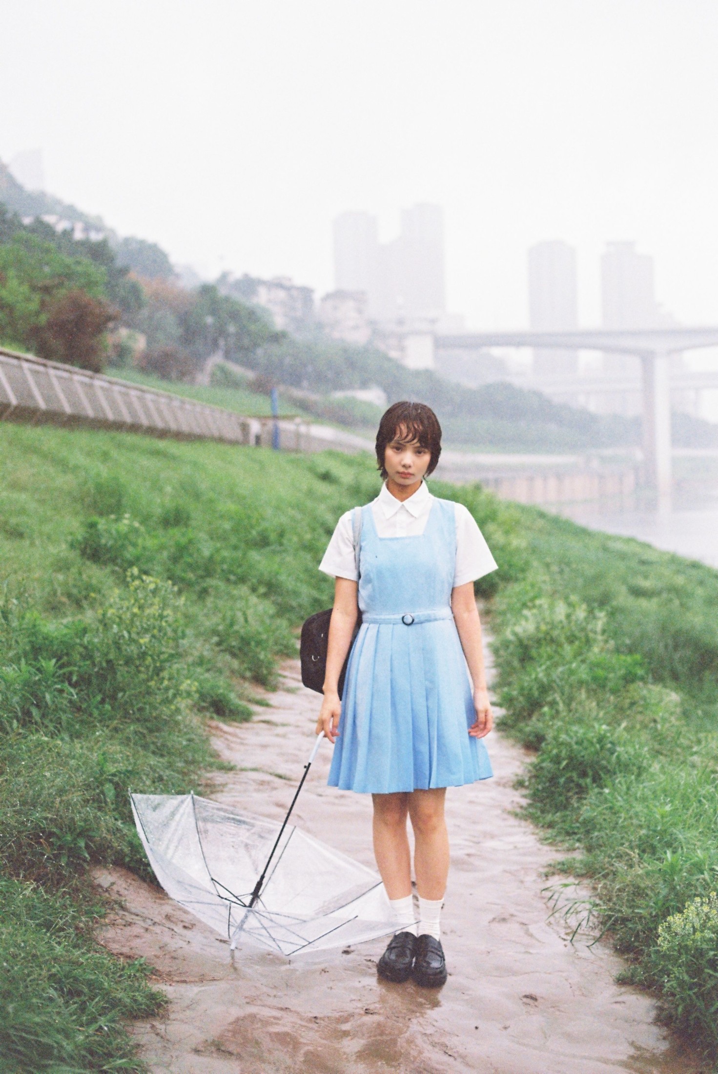 一一 – 《雨天》[16P]