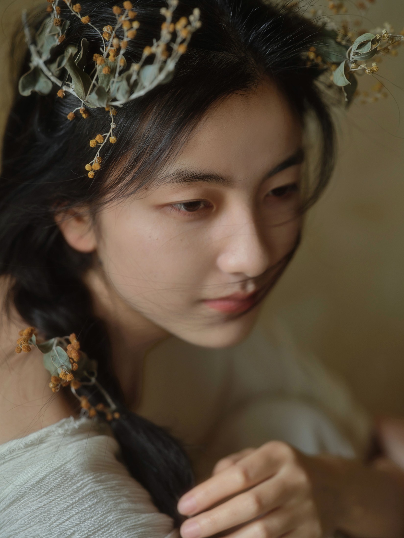 杨阳 – 《油画少女》[17P]