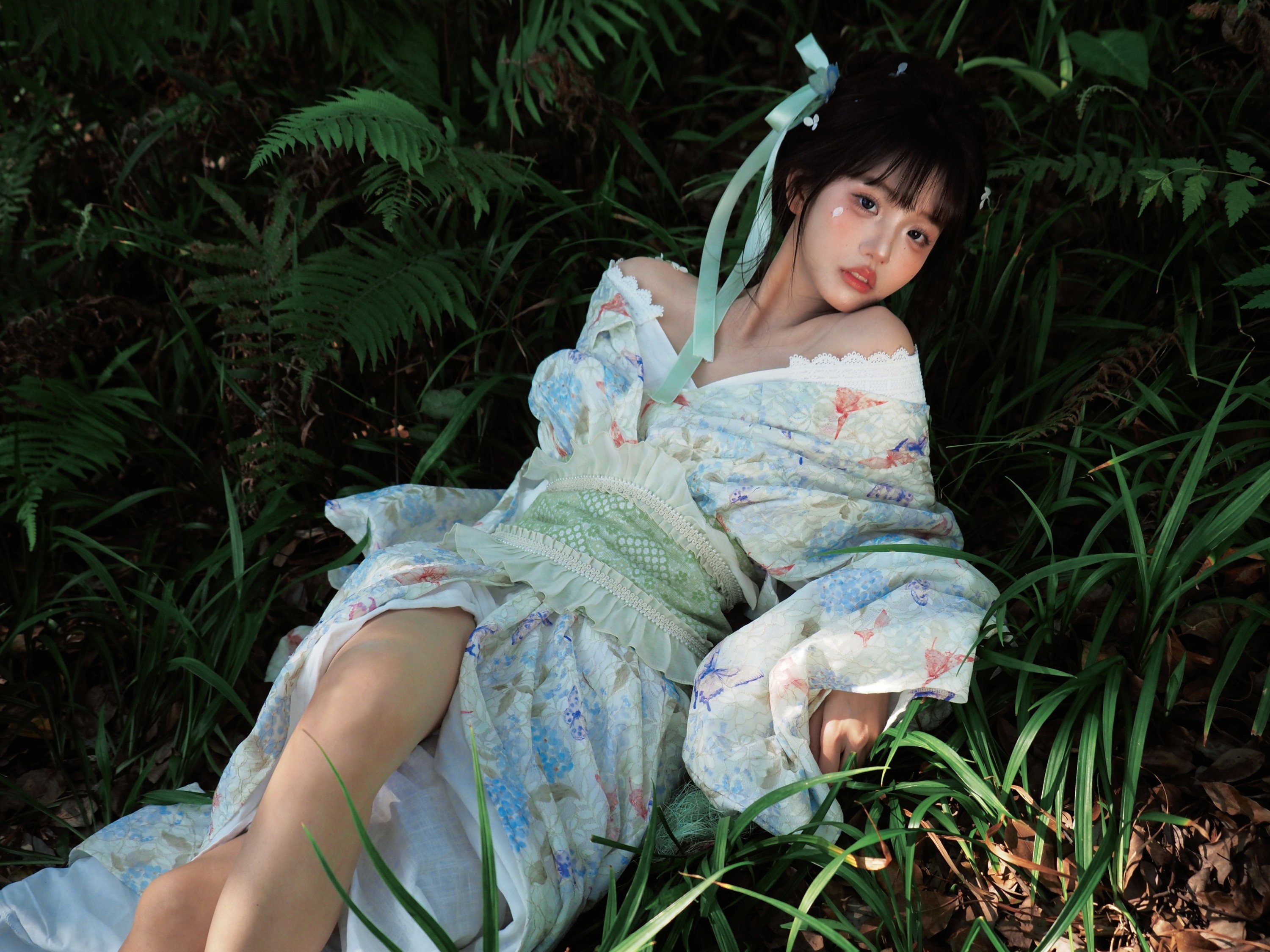 小欣一一 – 《阳光是盛夏的动脉》[13P]