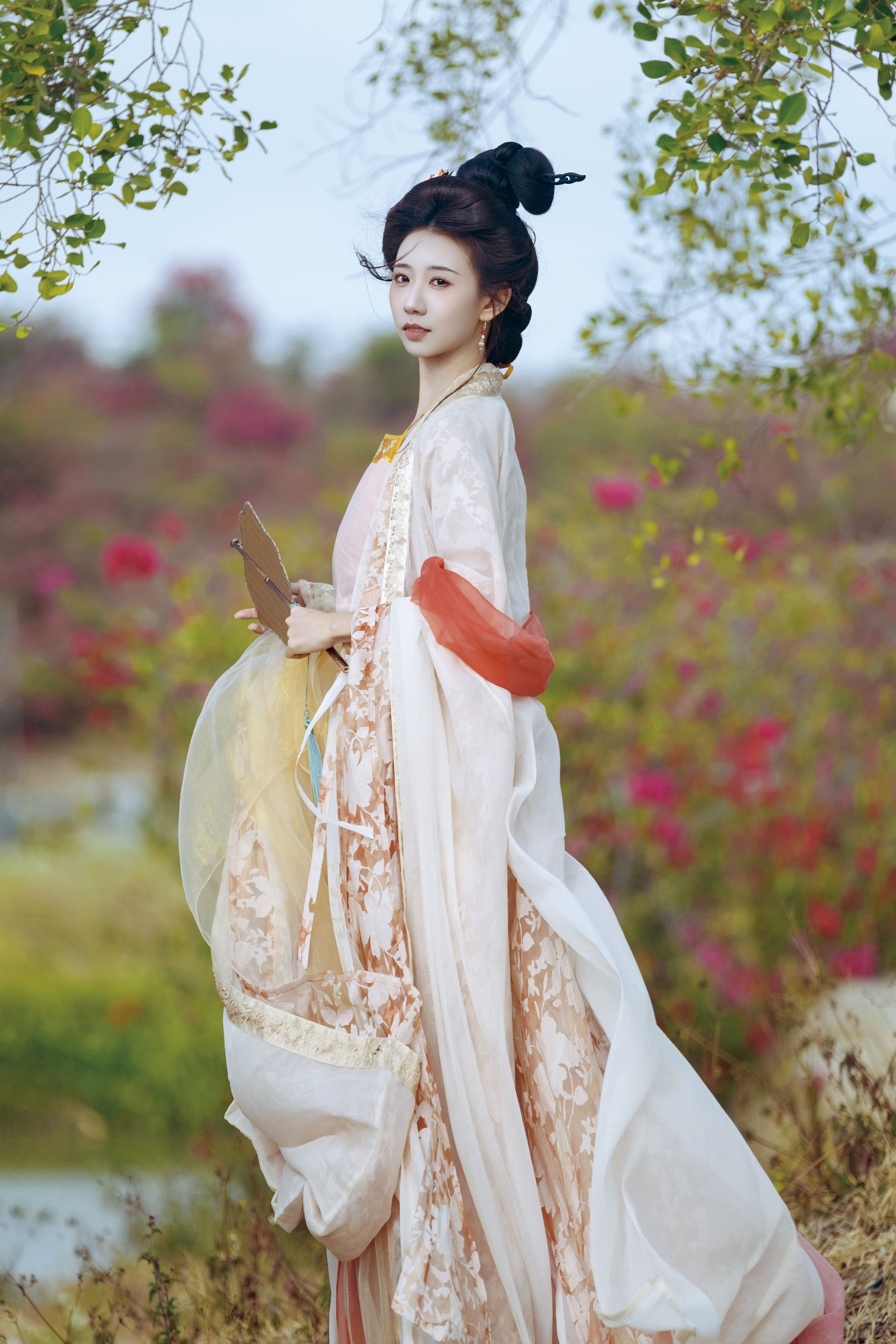 一只漫漫 – 《南湾花镇》[18P]