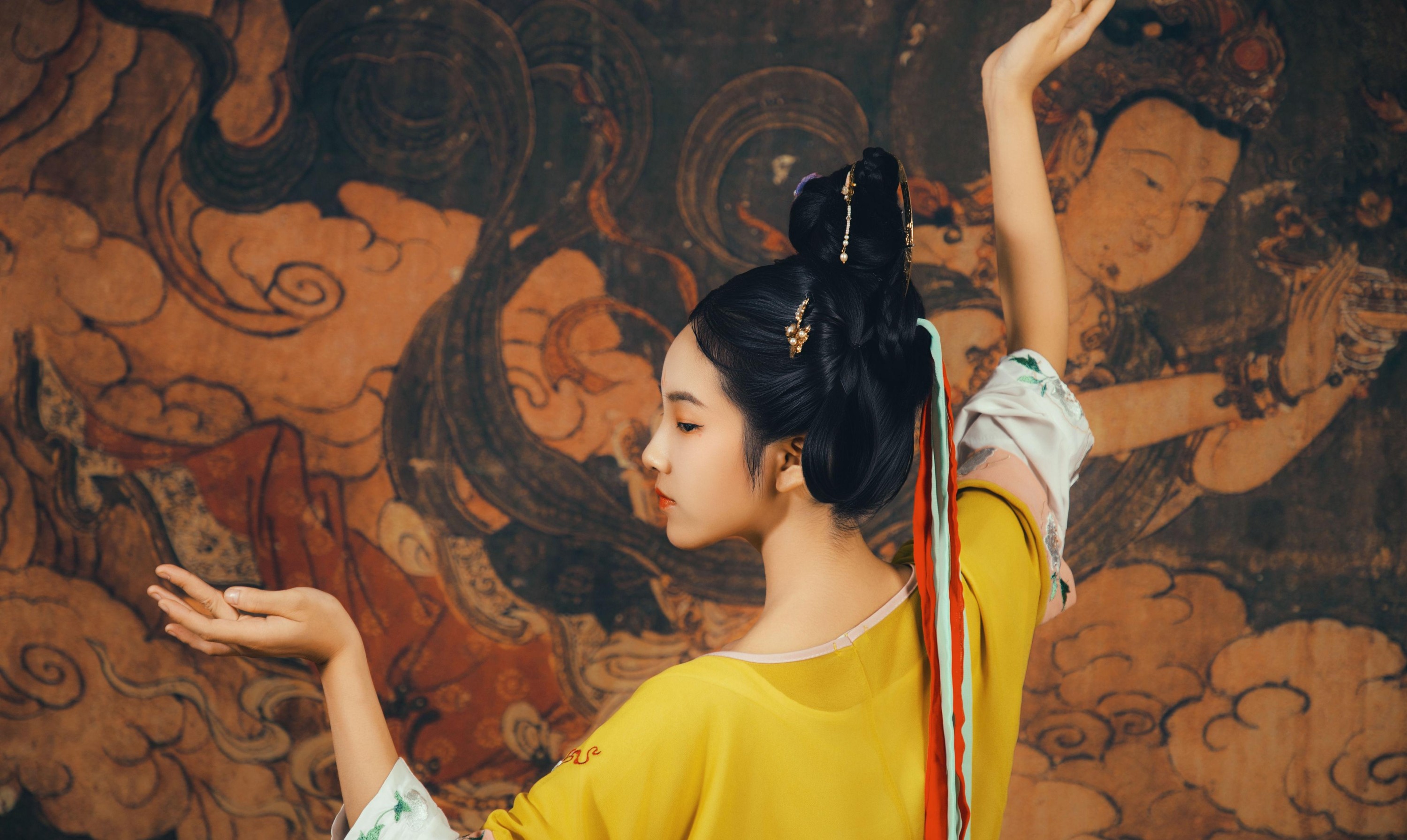 简小橙 – 《敦煌少女》[16P]