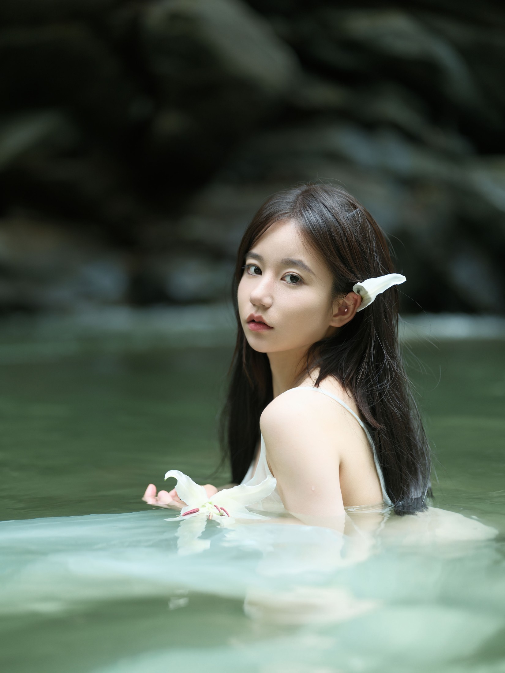 唐羽萱 – 《奥菲莉亚》[14P]