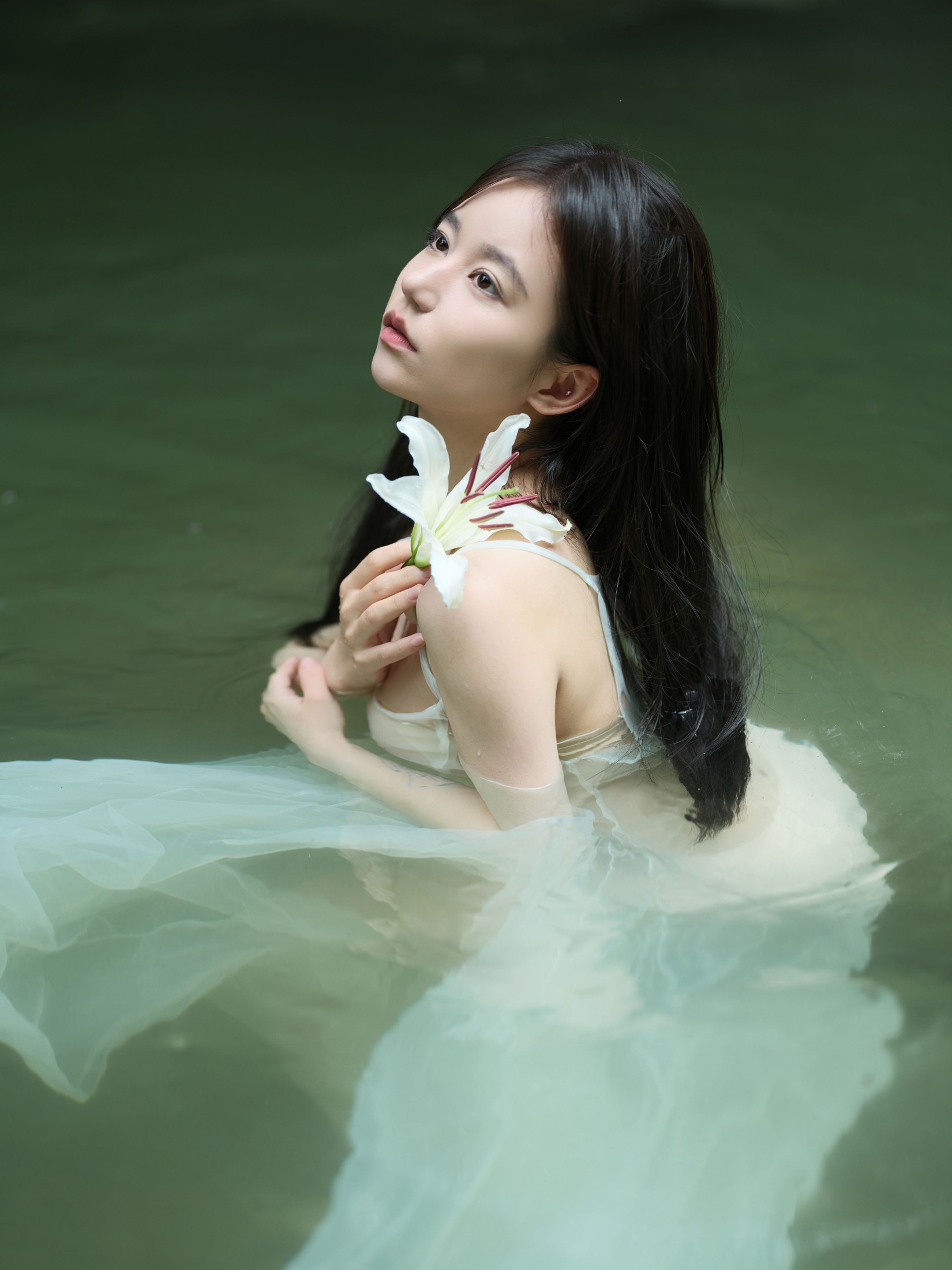 唐羽萱 – 《奥菲莉亚》[14P]