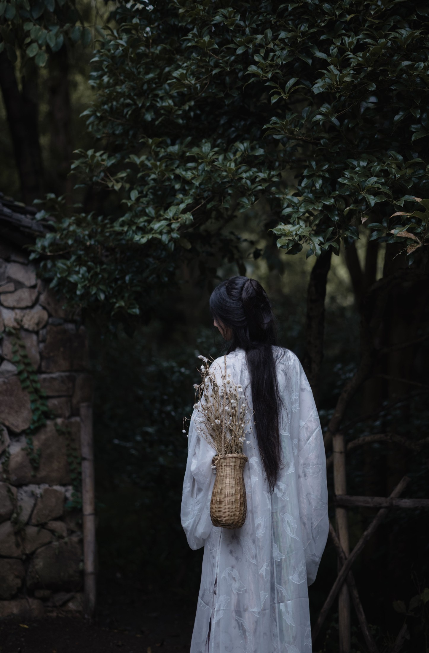 当初叫人家小田田 – 《倚楼听风雨》[27P]