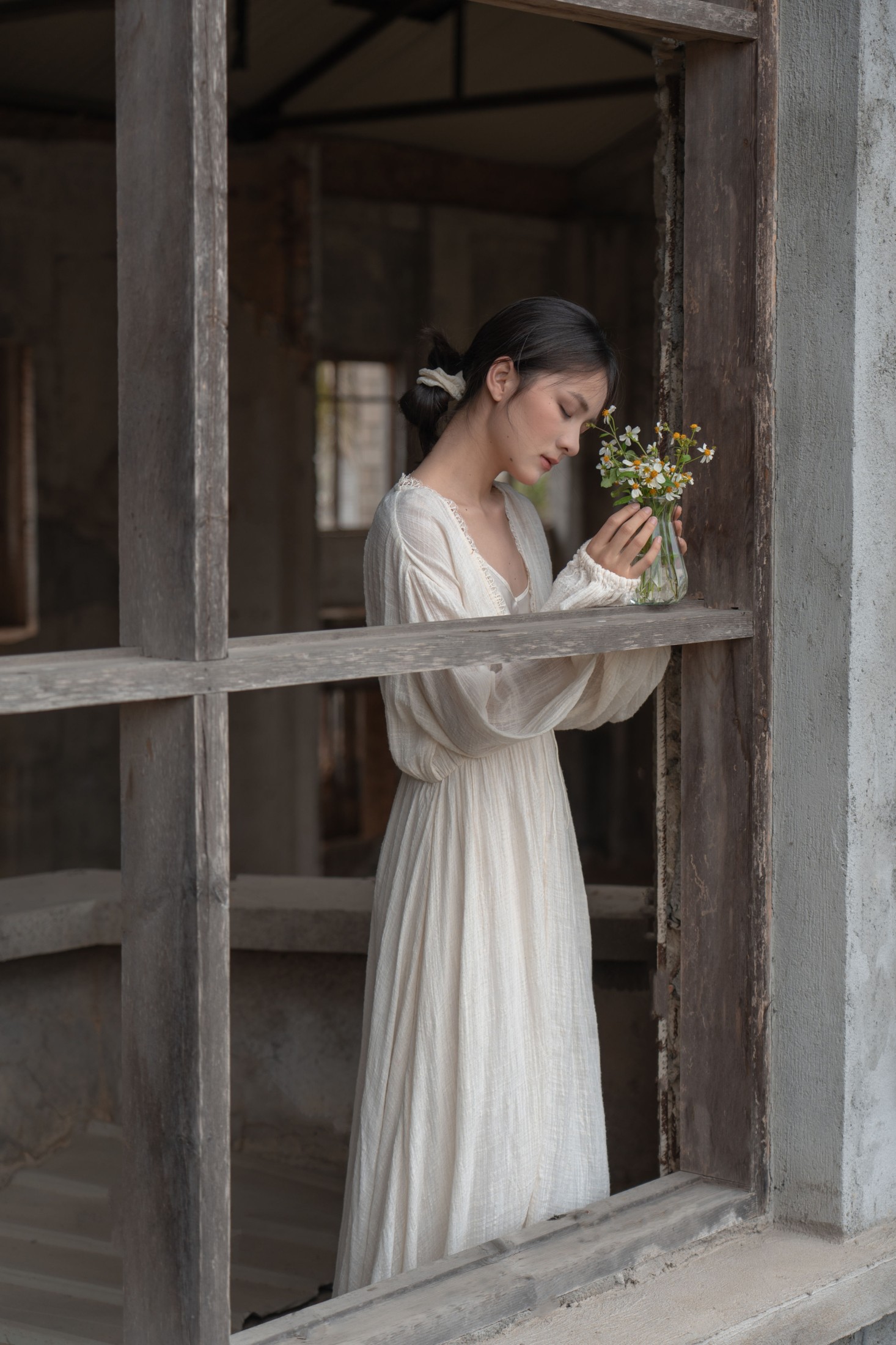 小雨天气 – 《裙摆漫过时光的碎痕》[18P]