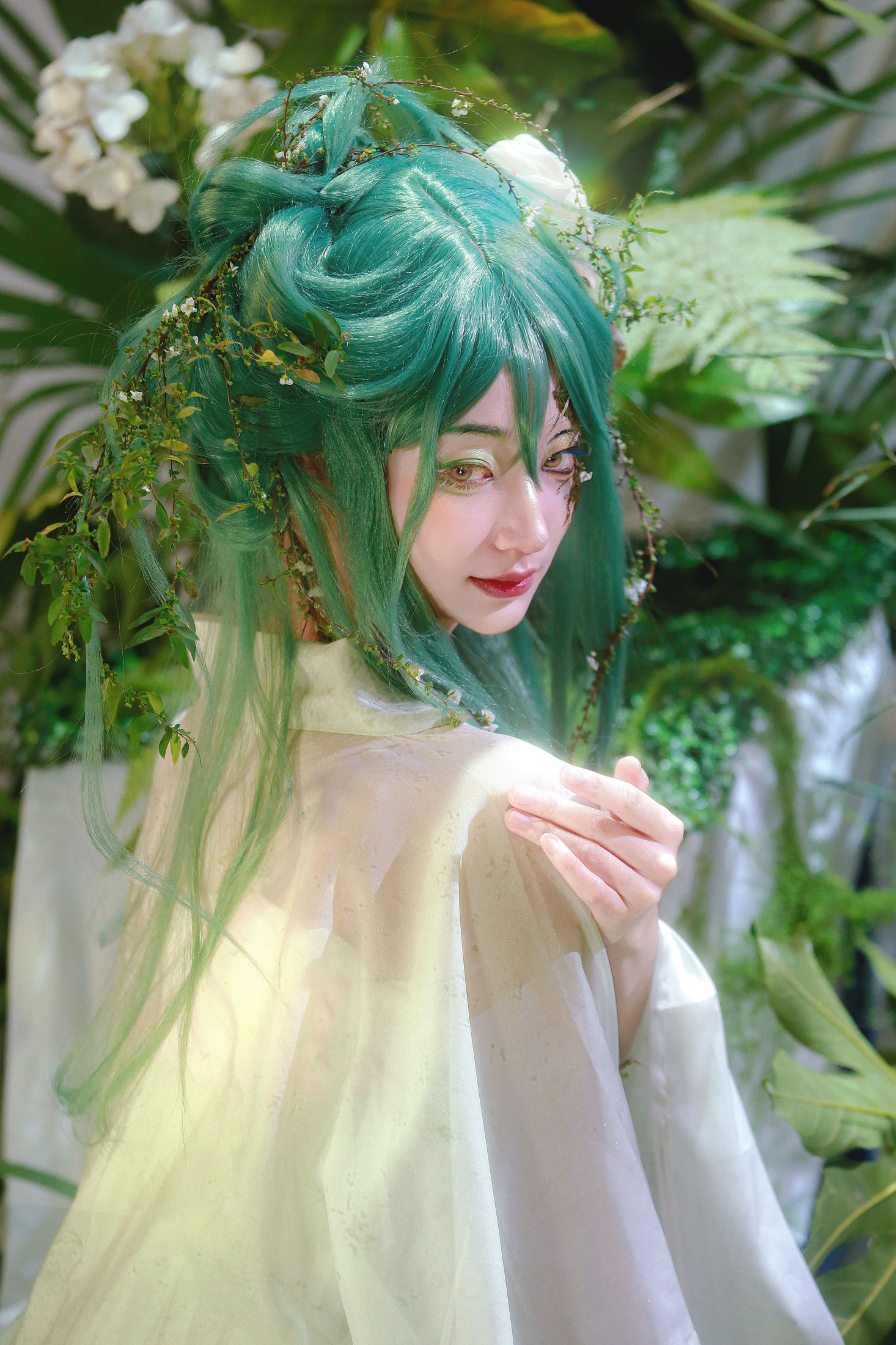 荔小柴 – 《春神》[13P]