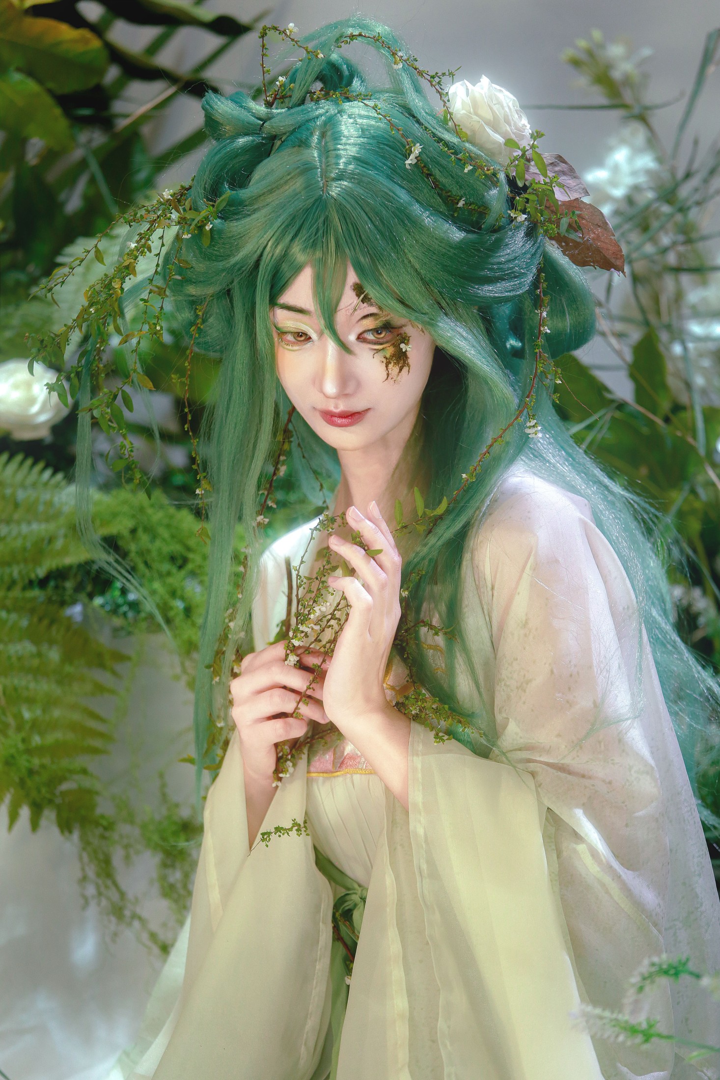 荔小柴 – 《春神》[13P]