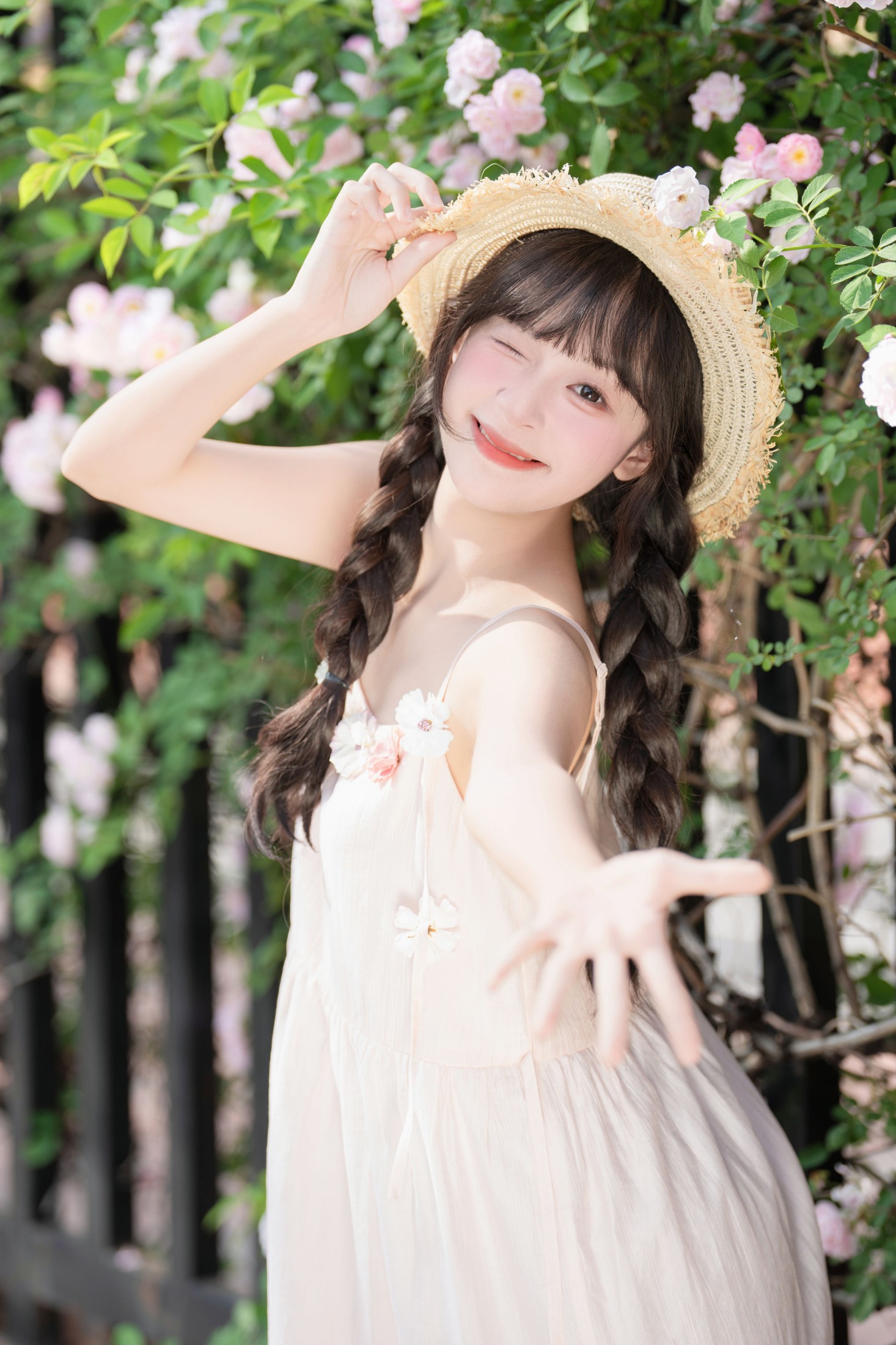 夏芋小年 – 《粉色蔷薇》[24P]