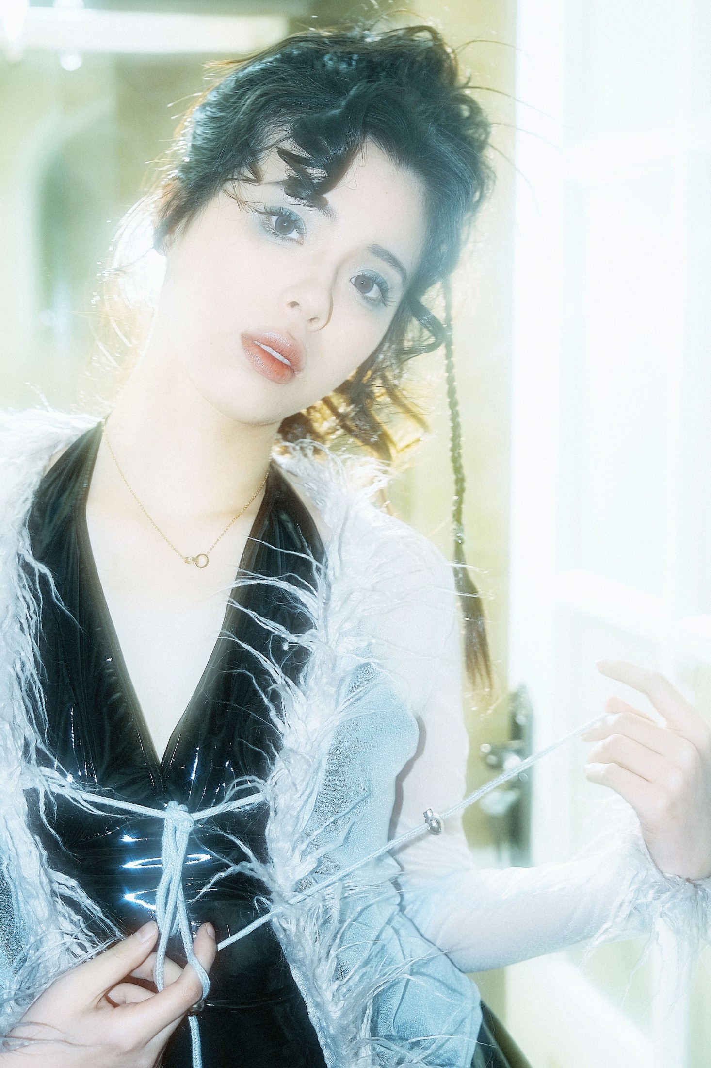 一只仟仟 – 《灯光一闪》[13P]