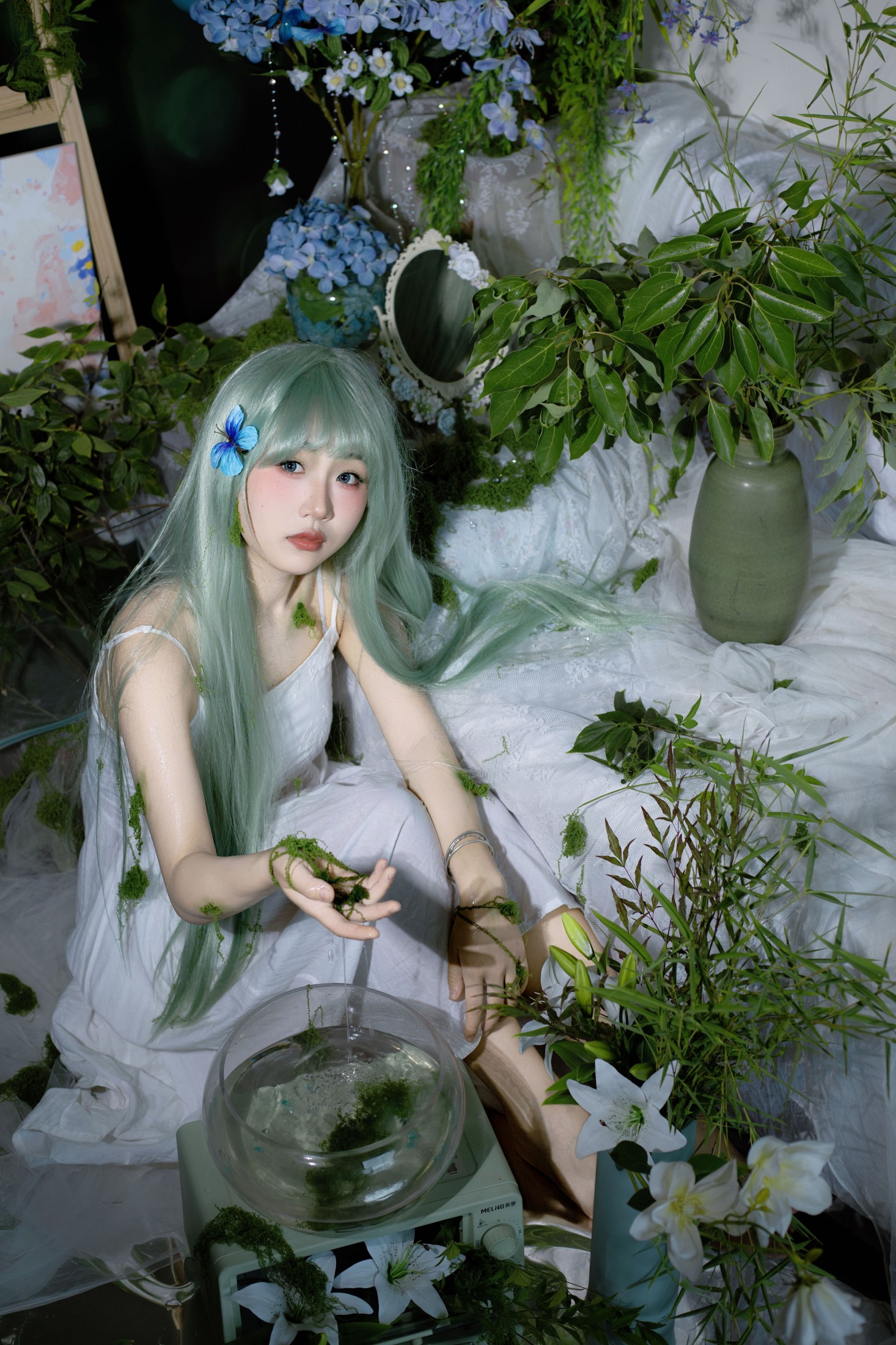 躲进鲨鱼嘴里 – 《我的身体长满苔藓，跌落在潮湿的绿意里》[14P]