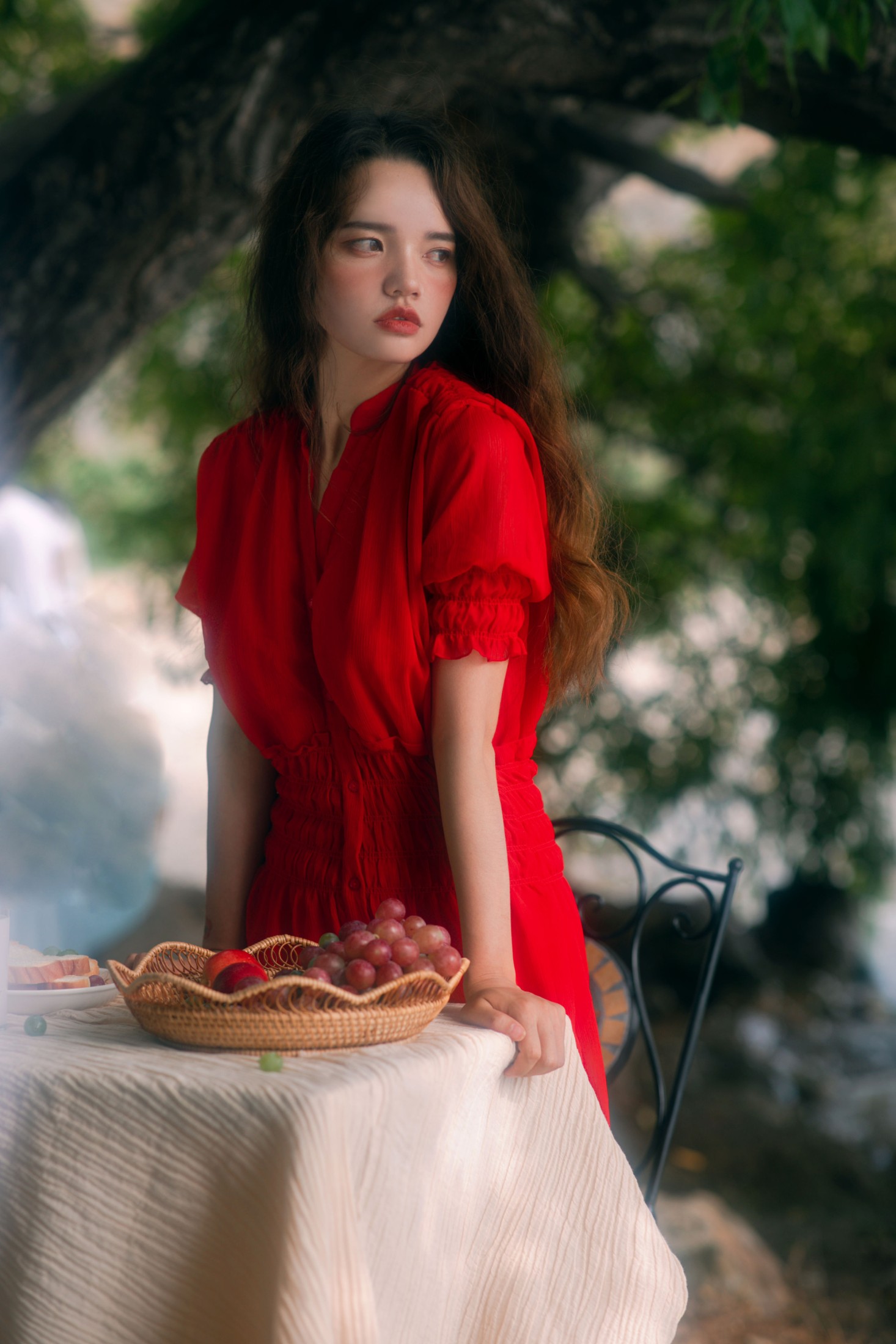 肉肉馅团子 – 《假日红裙》[17P]