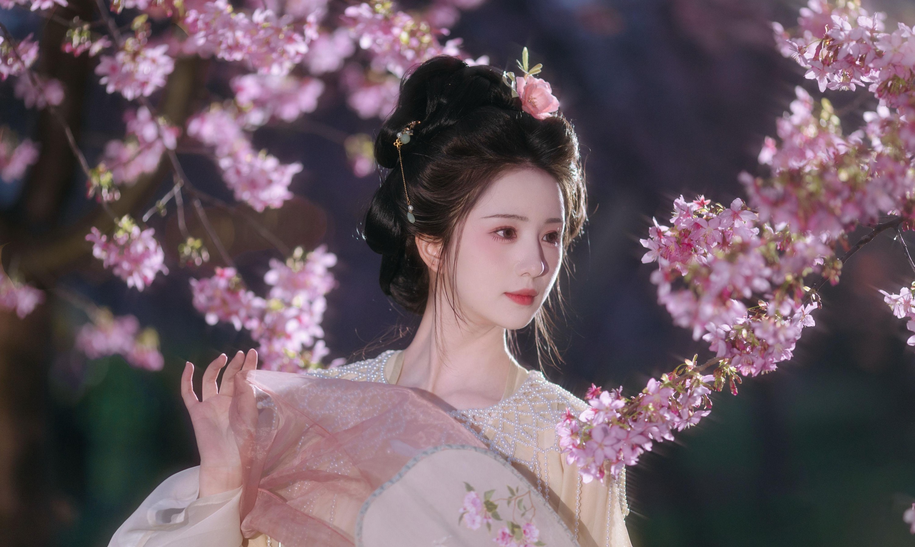 – 《春色如许》[26P]