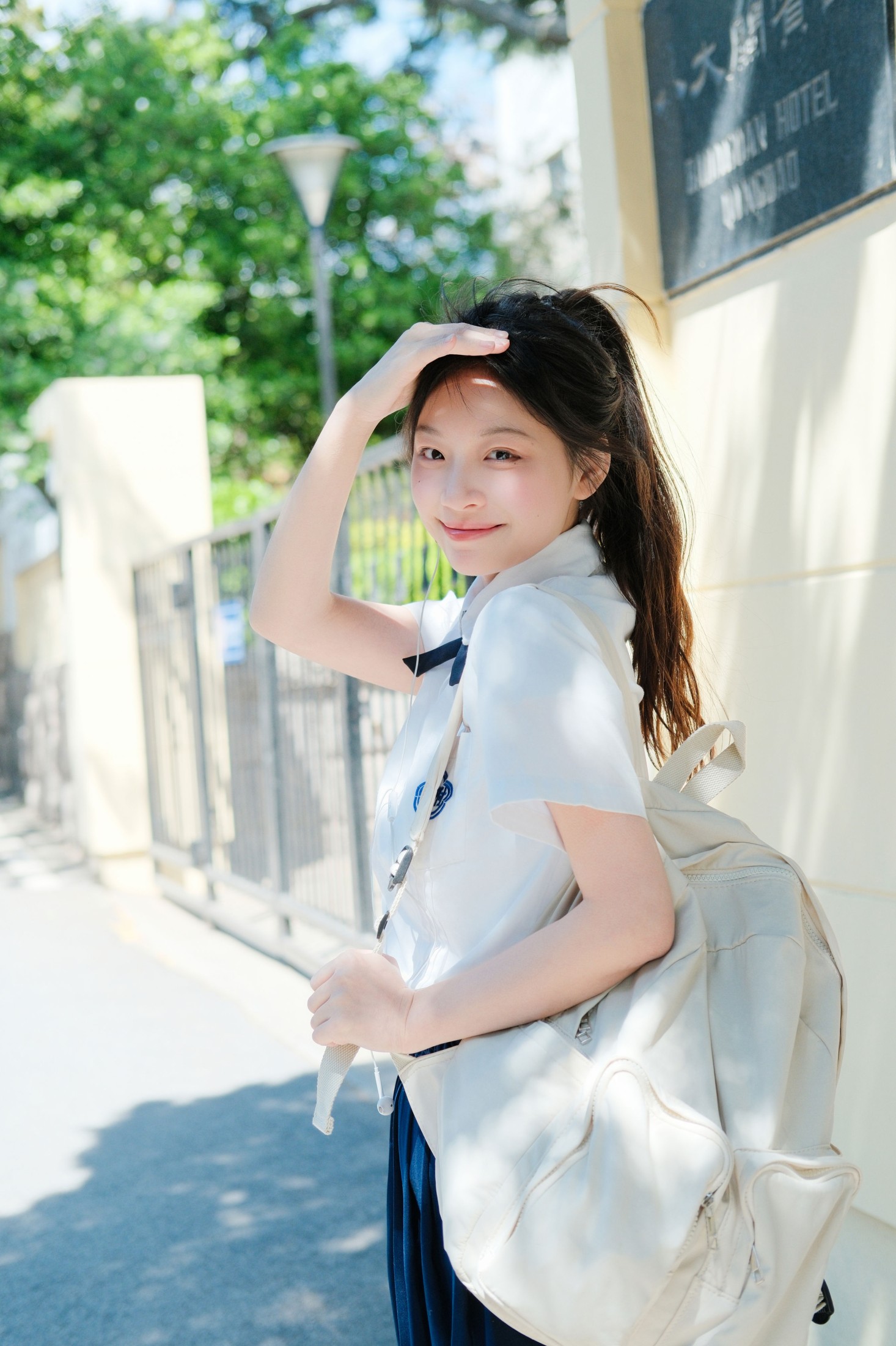 爱拍侧脸的小象 – 《等你下课》[19P]