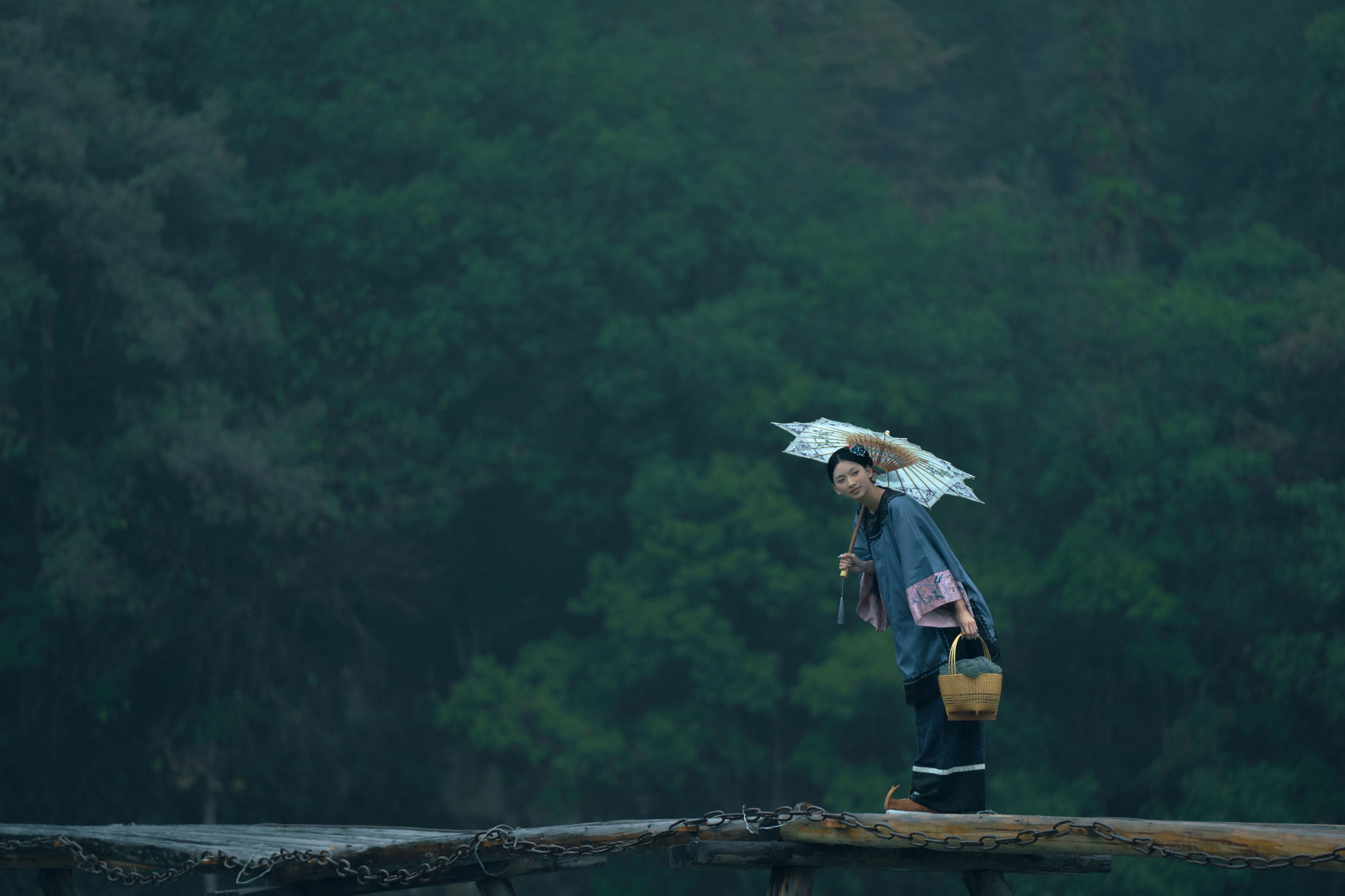 二一芝 – 《时间停在她骑着牛背的那年》[16P]