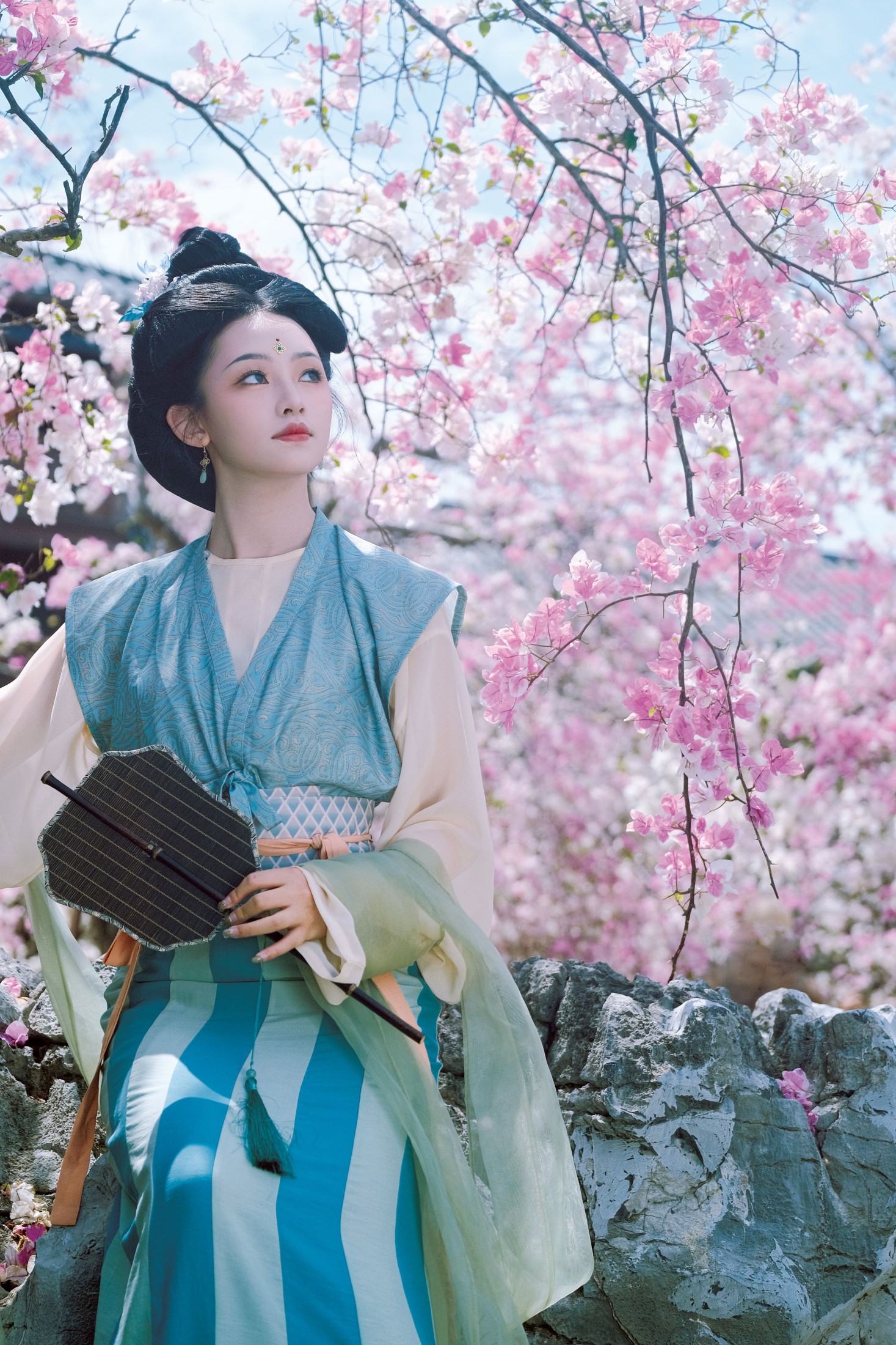 小林 – 《春山》[16P]