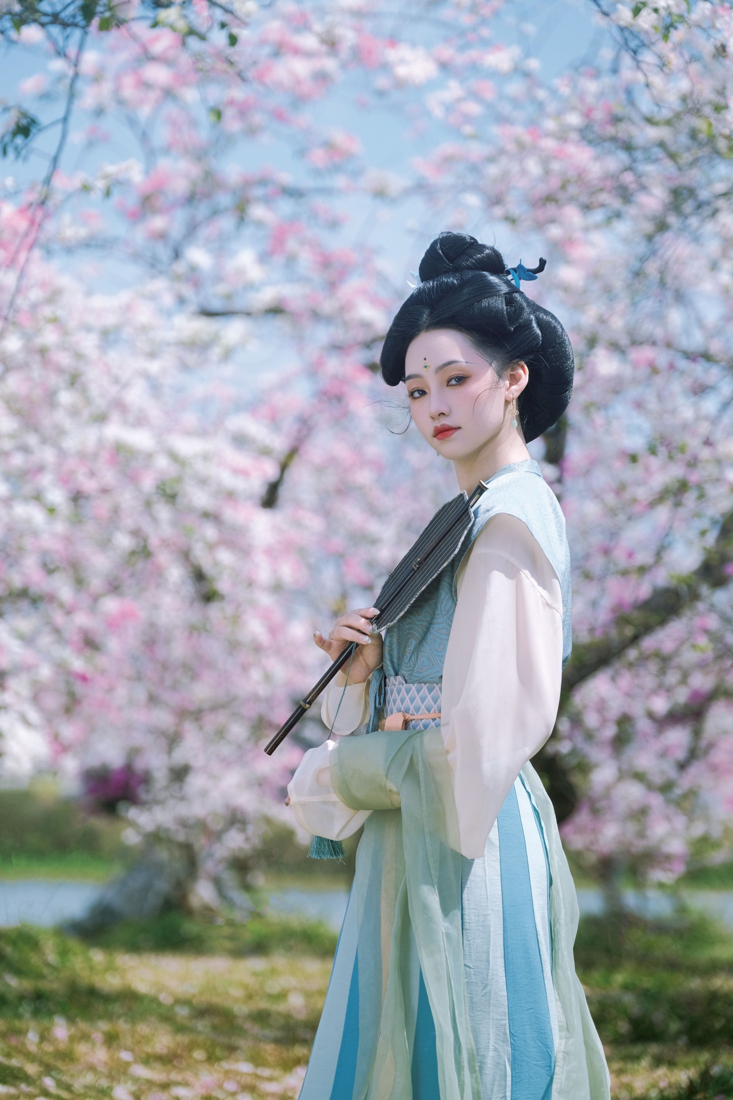 小林 – 《春山》[16P]