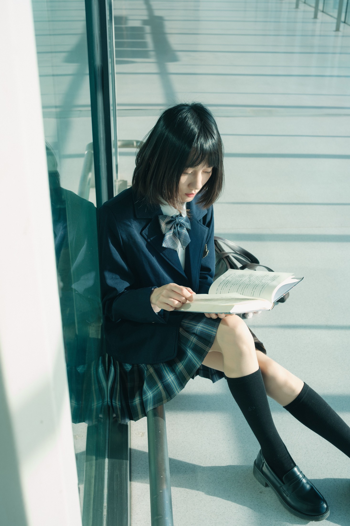 七七 – 《这哪里是在拍照，这明明是在拍电影》[43P]