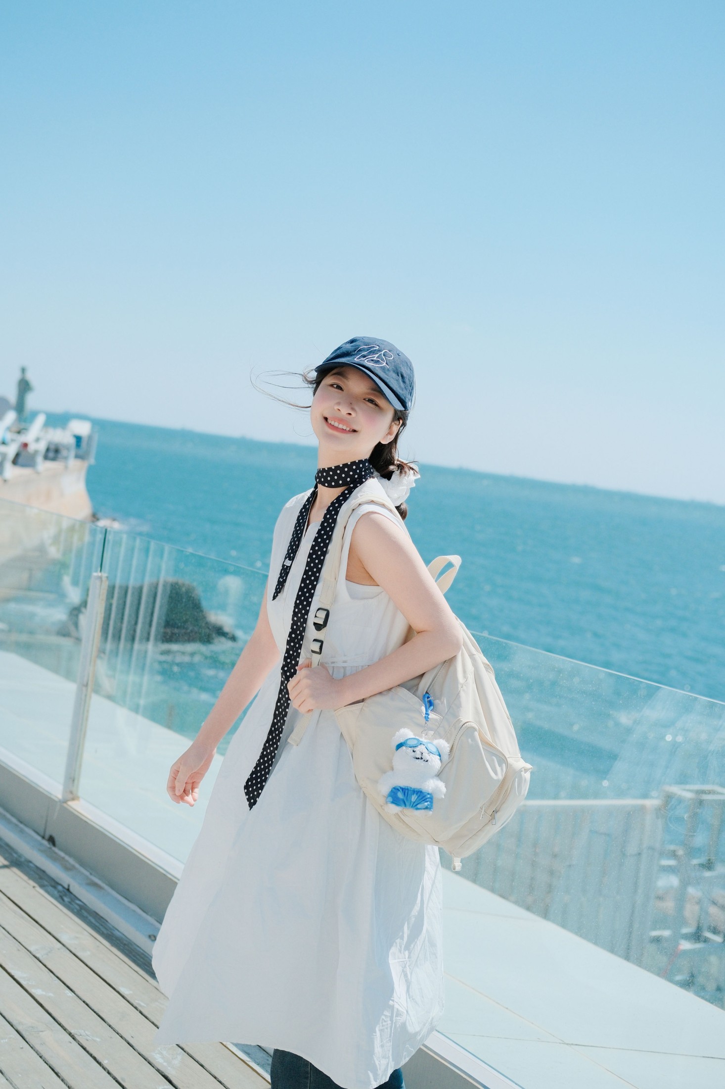 爱拍侧脸的小象 – 《海岛日记》[28P]