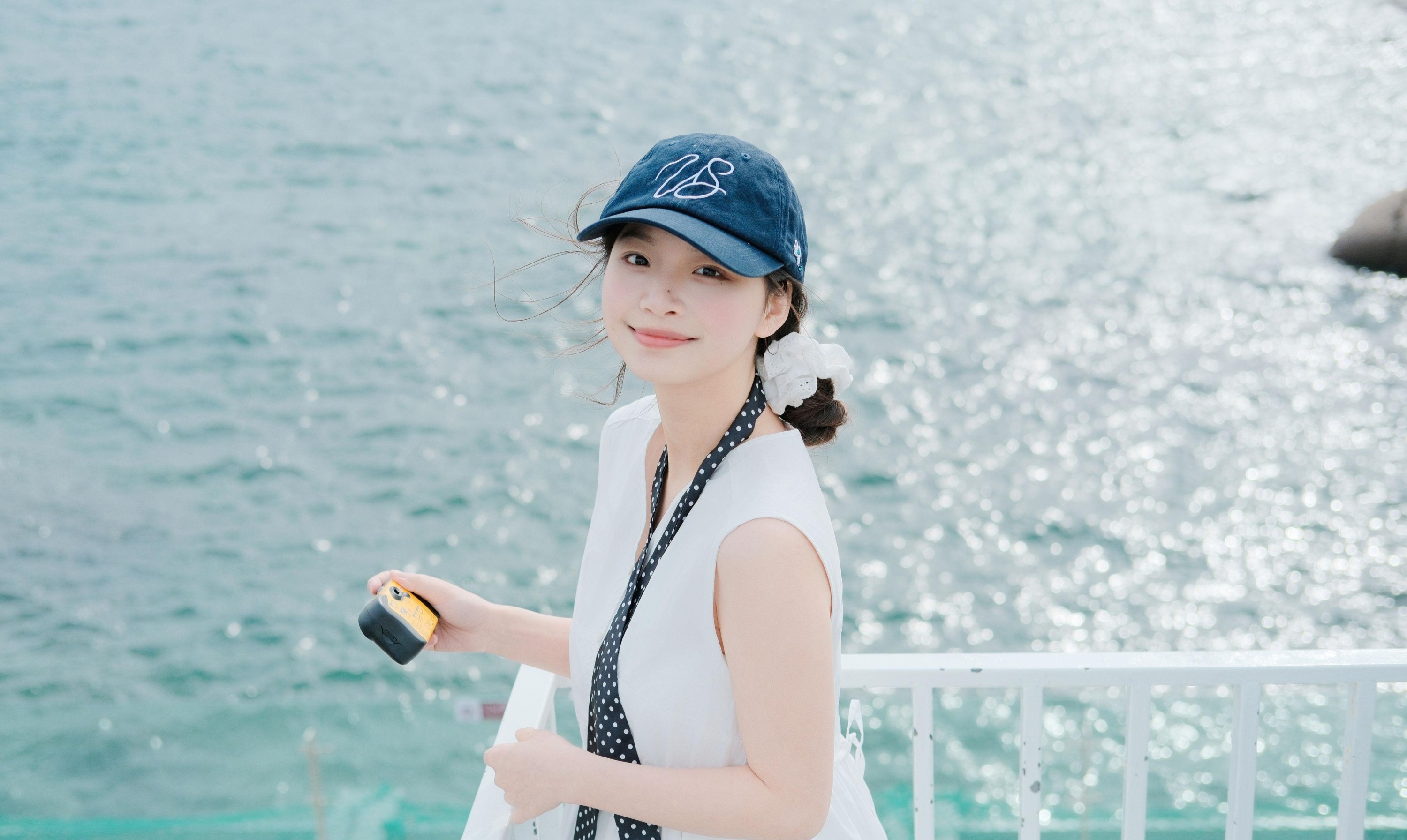 爱拍侧脸的小象 – 《海岛日记》[28P]