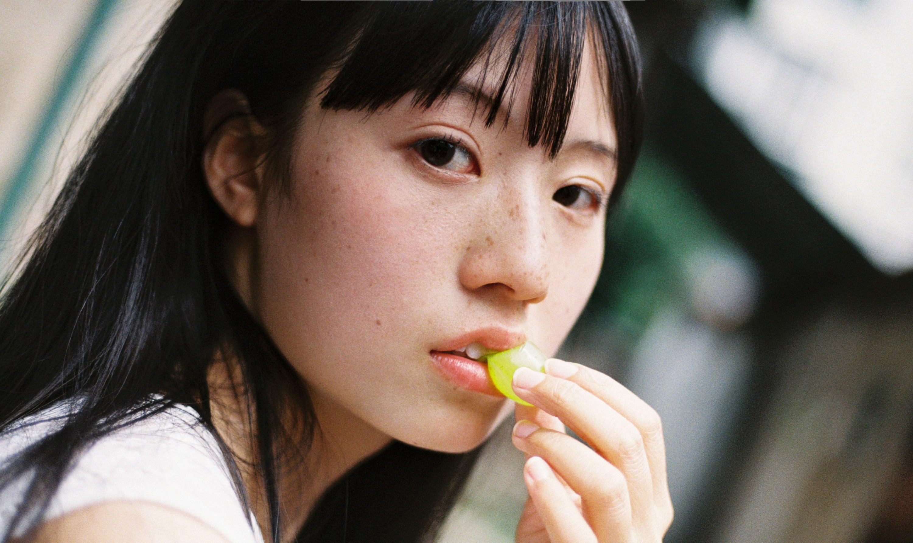 年兹 – 《青提味的夏天》[17P]