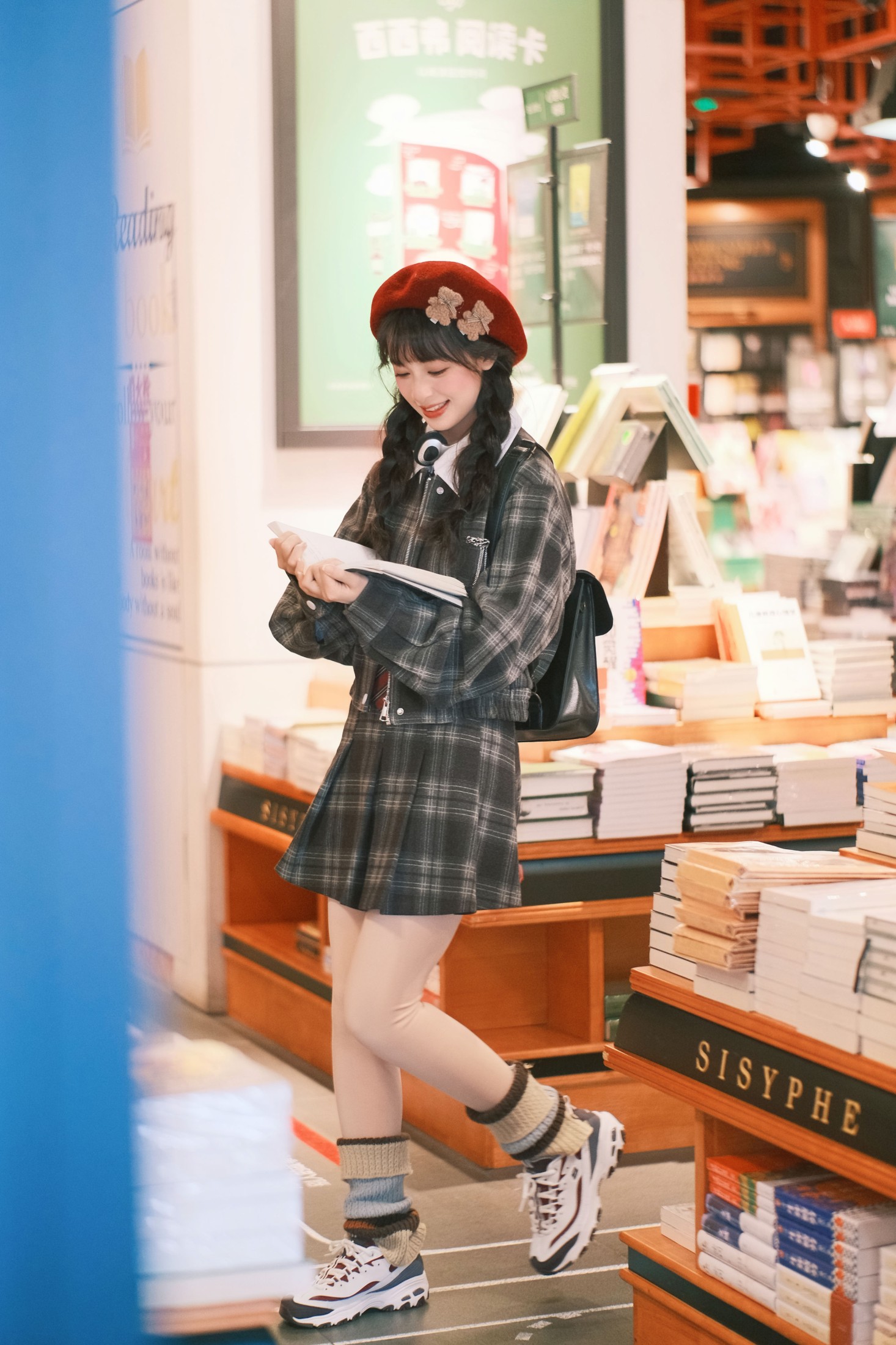 夏芋小年 – 《书店女孩》[20P]