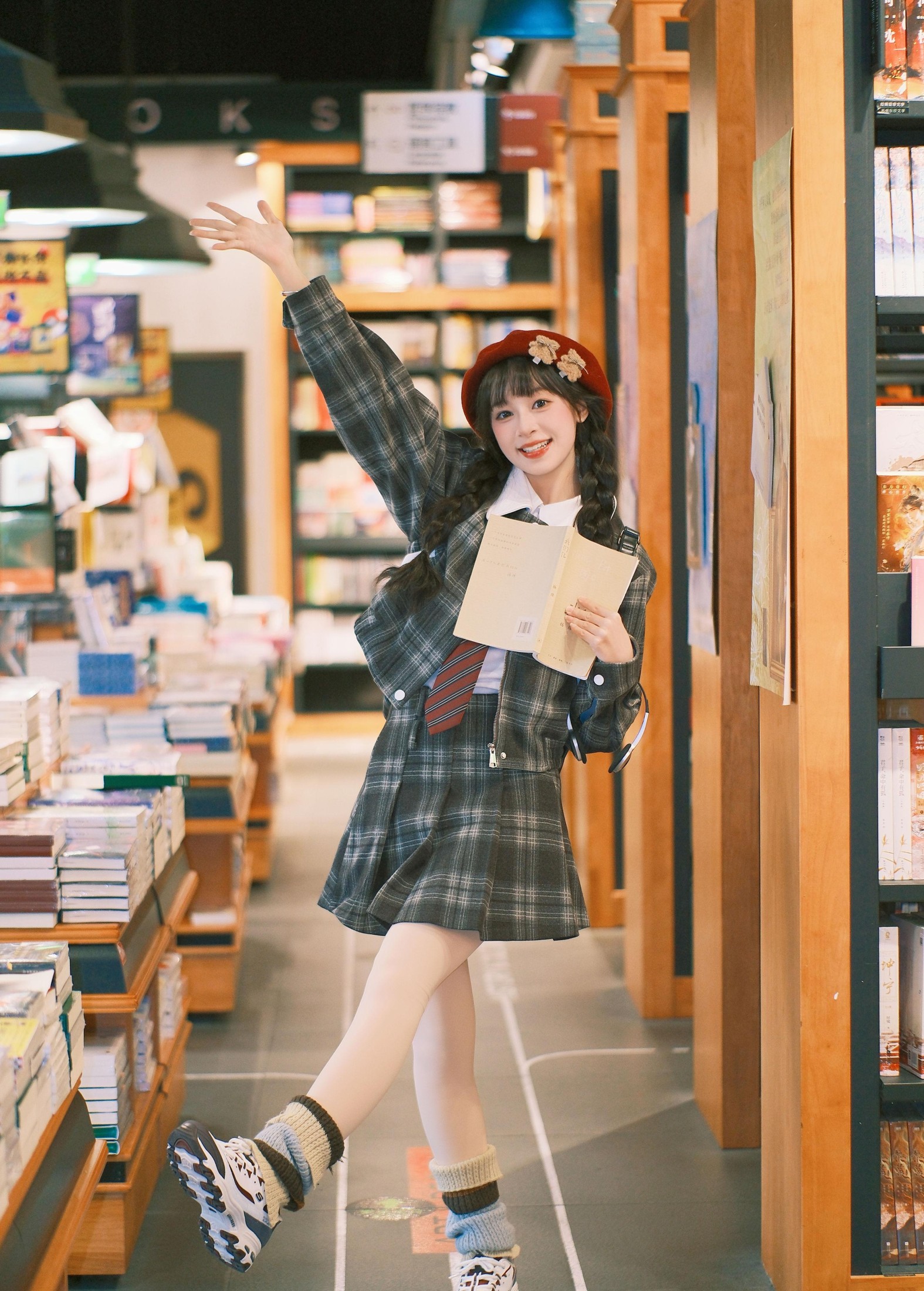 夏芋小年 – 《书店女孩》[20P]