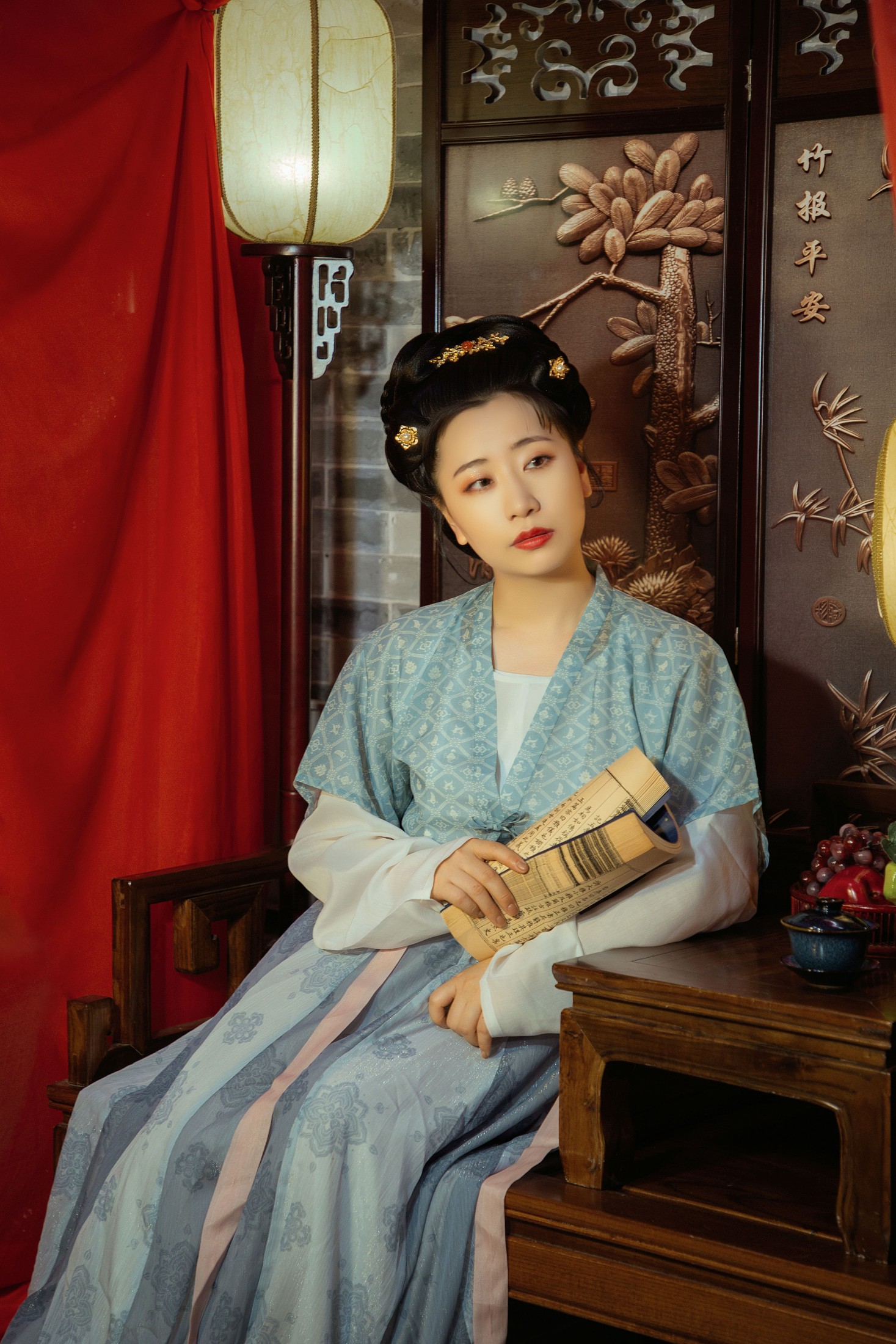 卡卡 – 《暮色》[14P]