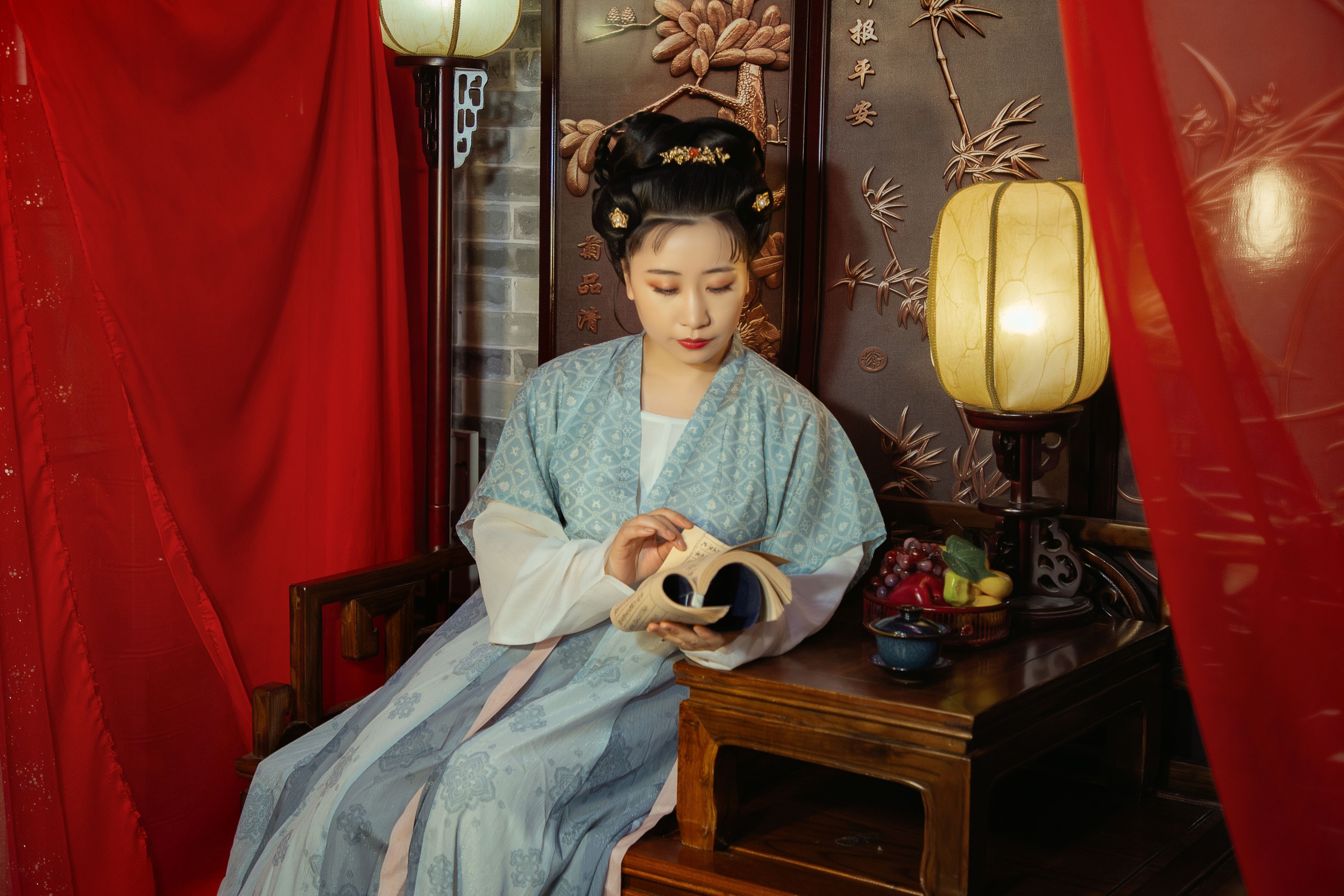 卡卡 – 《暮色》[14P]