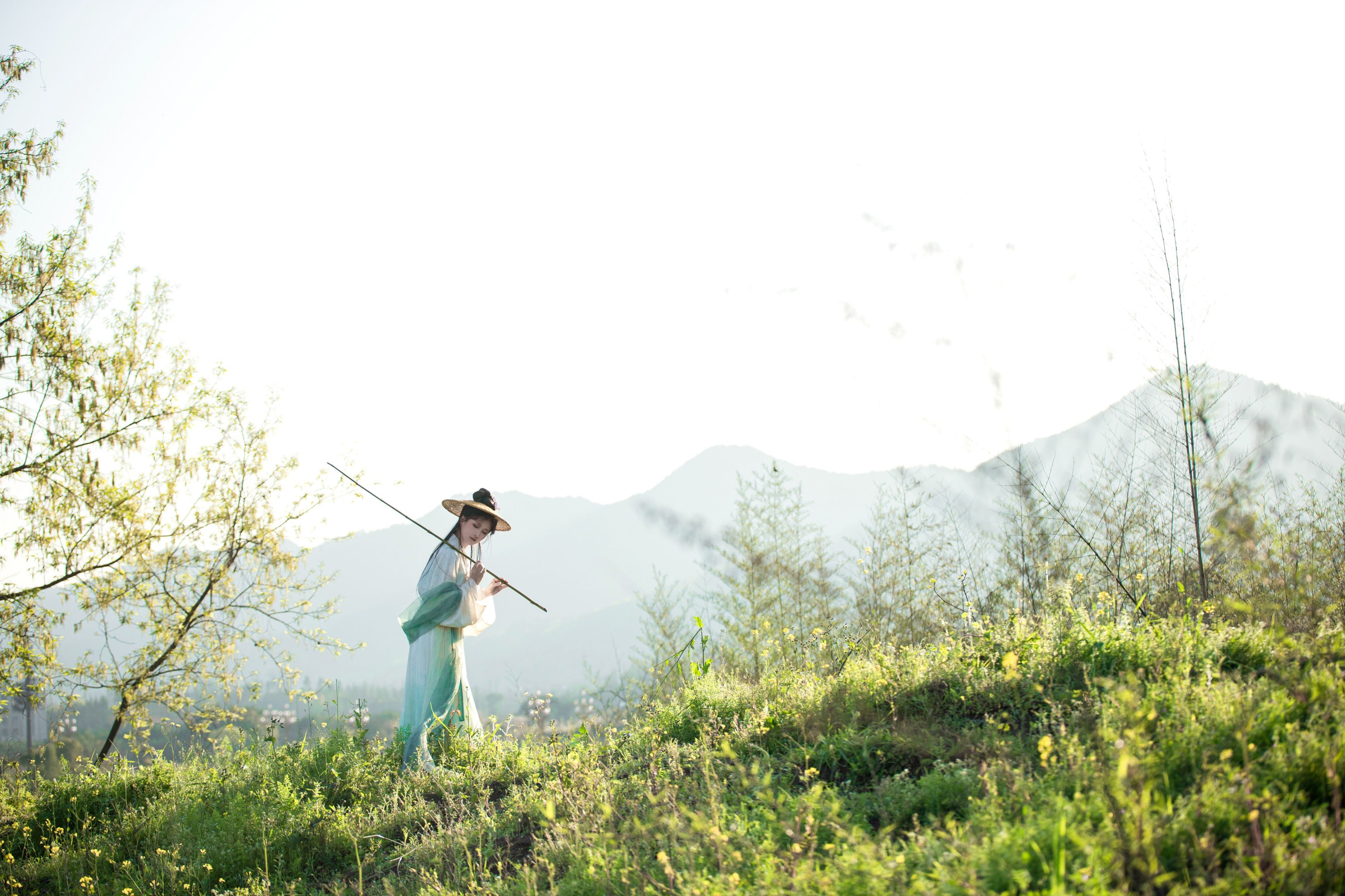 瓜瓜顶呱呱 – 《荷锄烟陇》[17P]